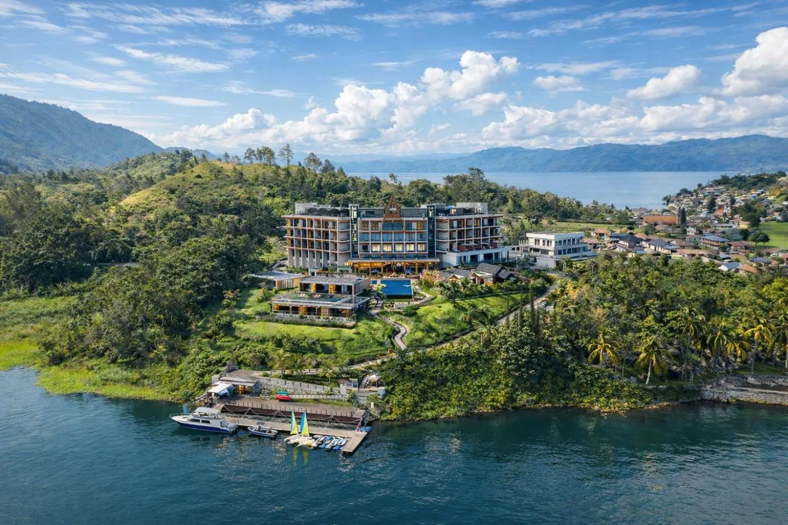 Marianna Resort And Convention Tuktuk - Samosir, Marclan Collection