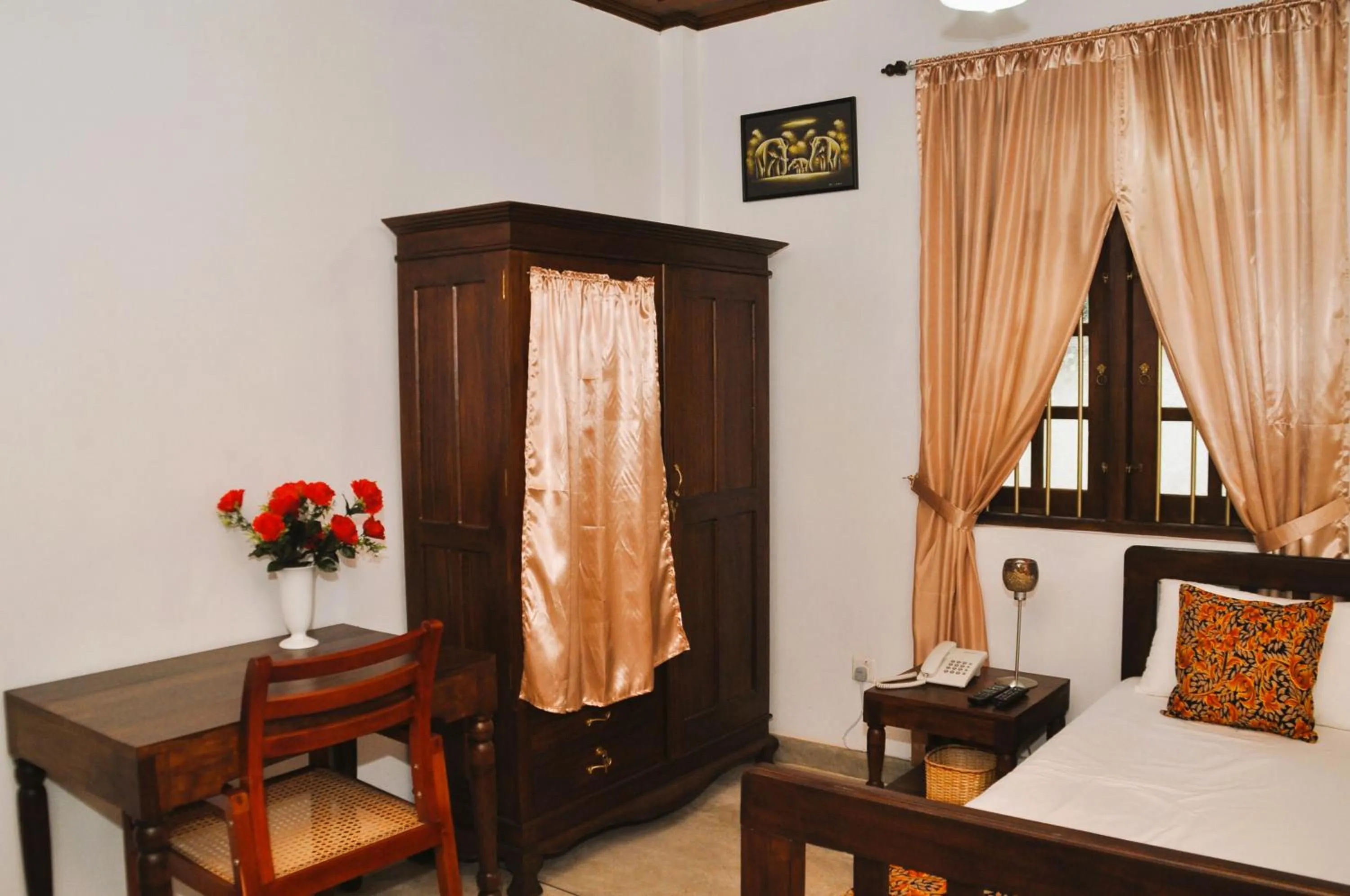 Bed in Muduna Walawwa Resort