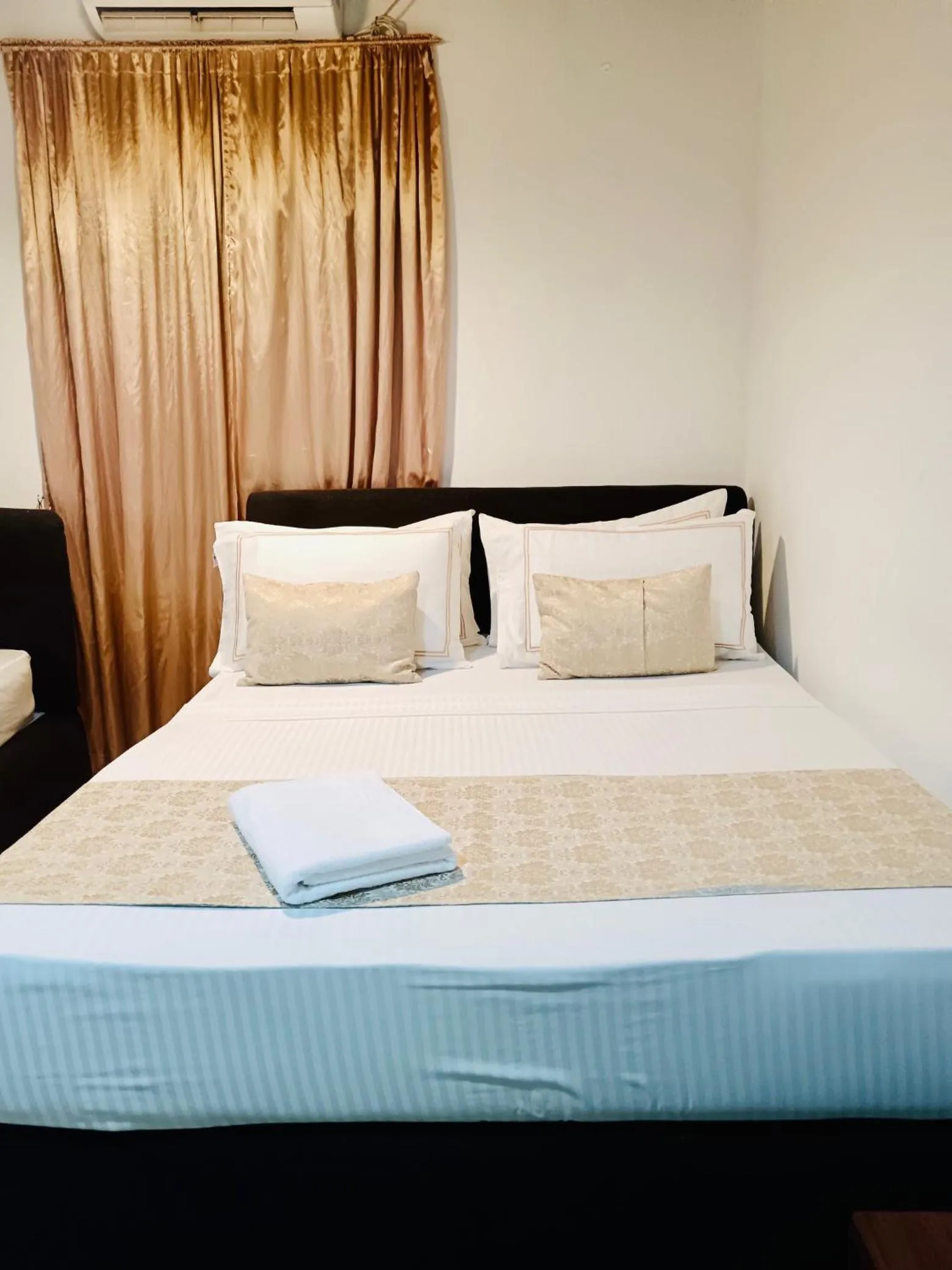 Bed in Muduna Walawwa Resort