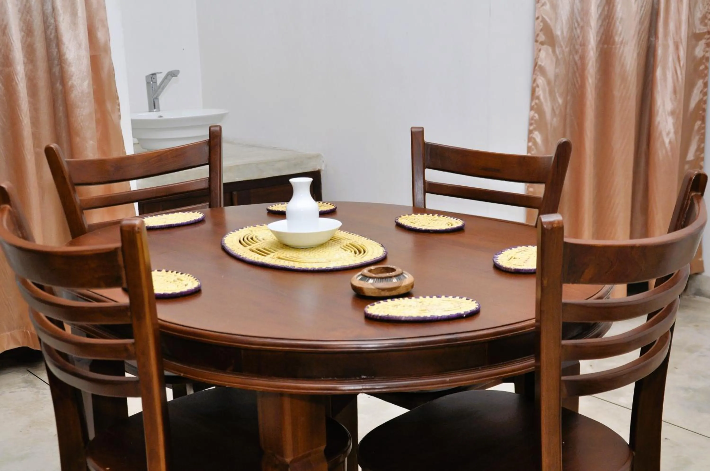 Restaurant/places to eat in Muduna Walawwa Resort