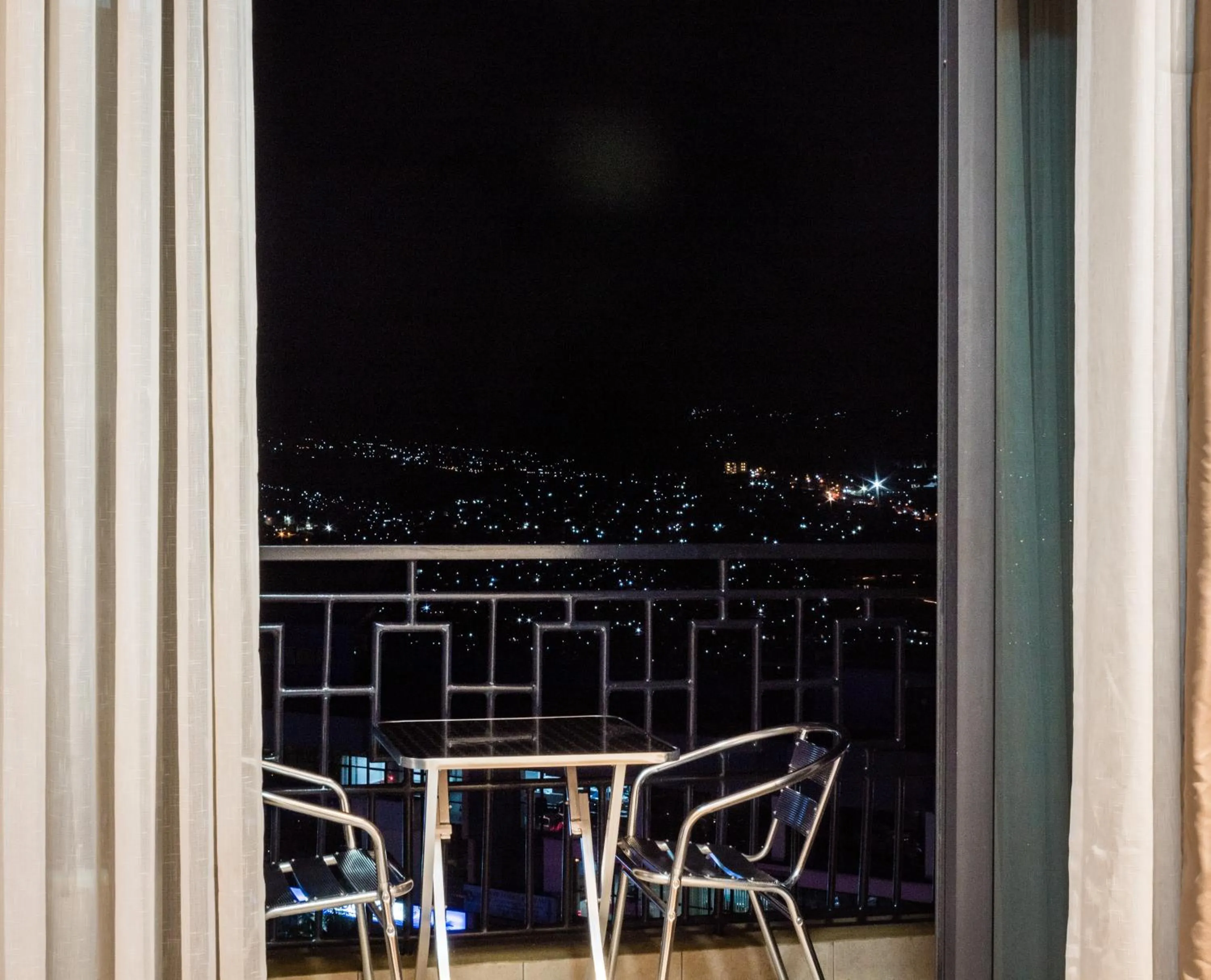 Patio in Tropical Plaza Apartments