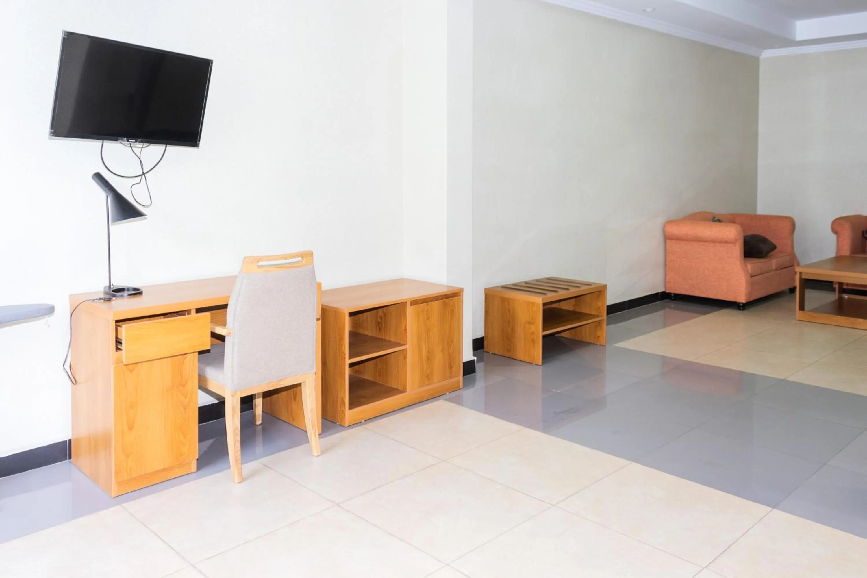 Seating area in Tropical Plaza Apartments