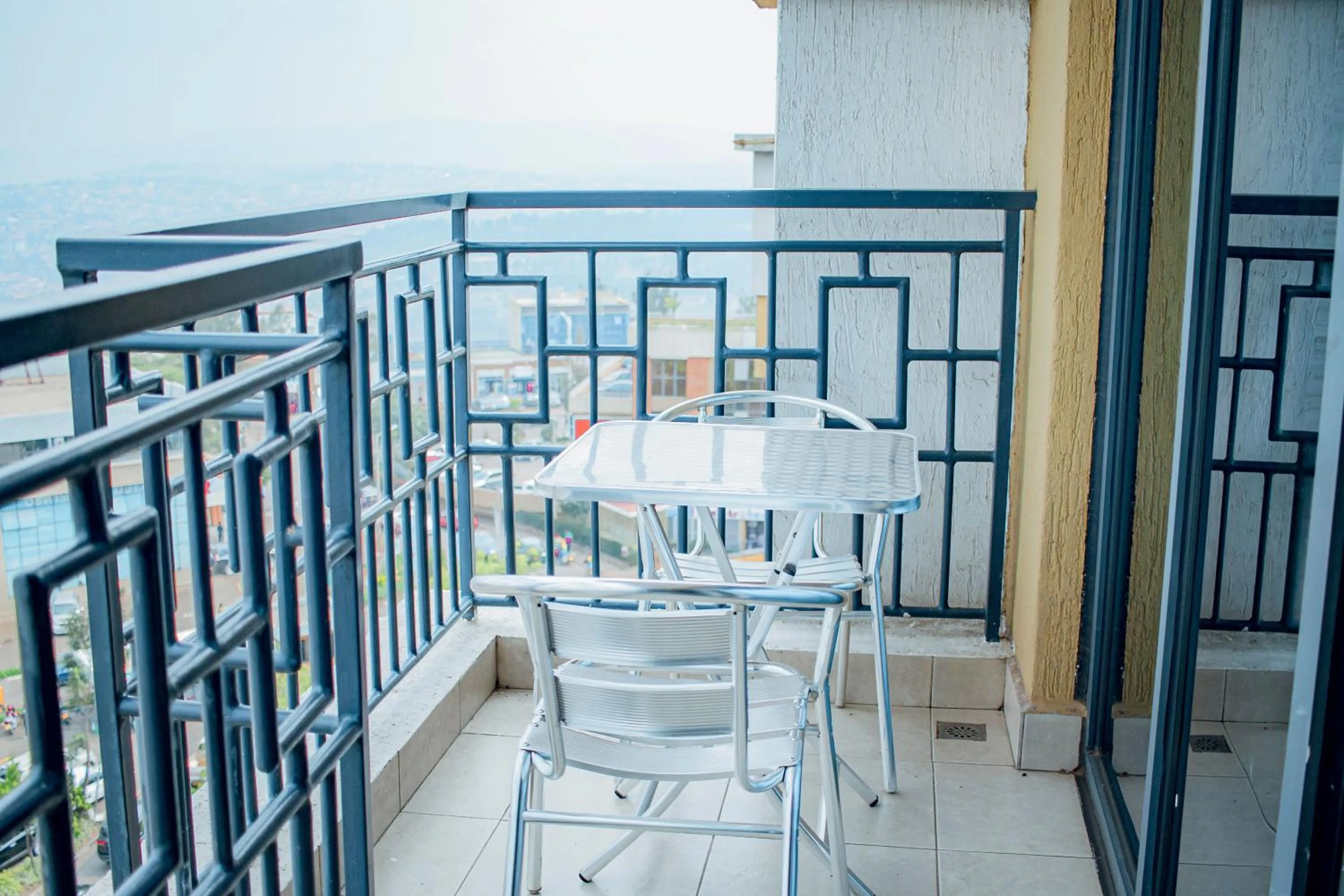 Balcony/Terrace in Tropical Plaza Apartments