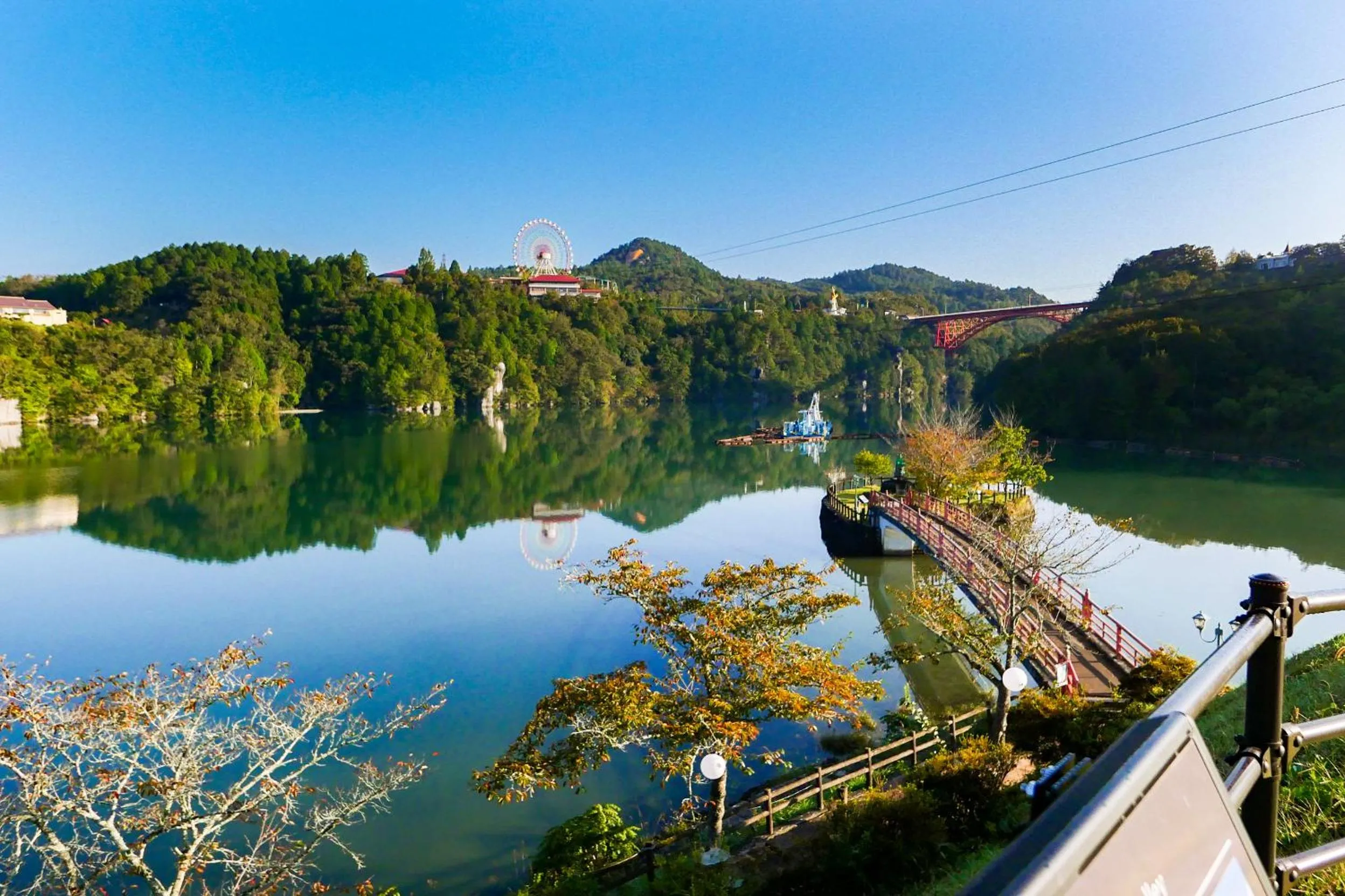 Nearby landmark in Enakyo Onsen Hotel Yuzuriha
