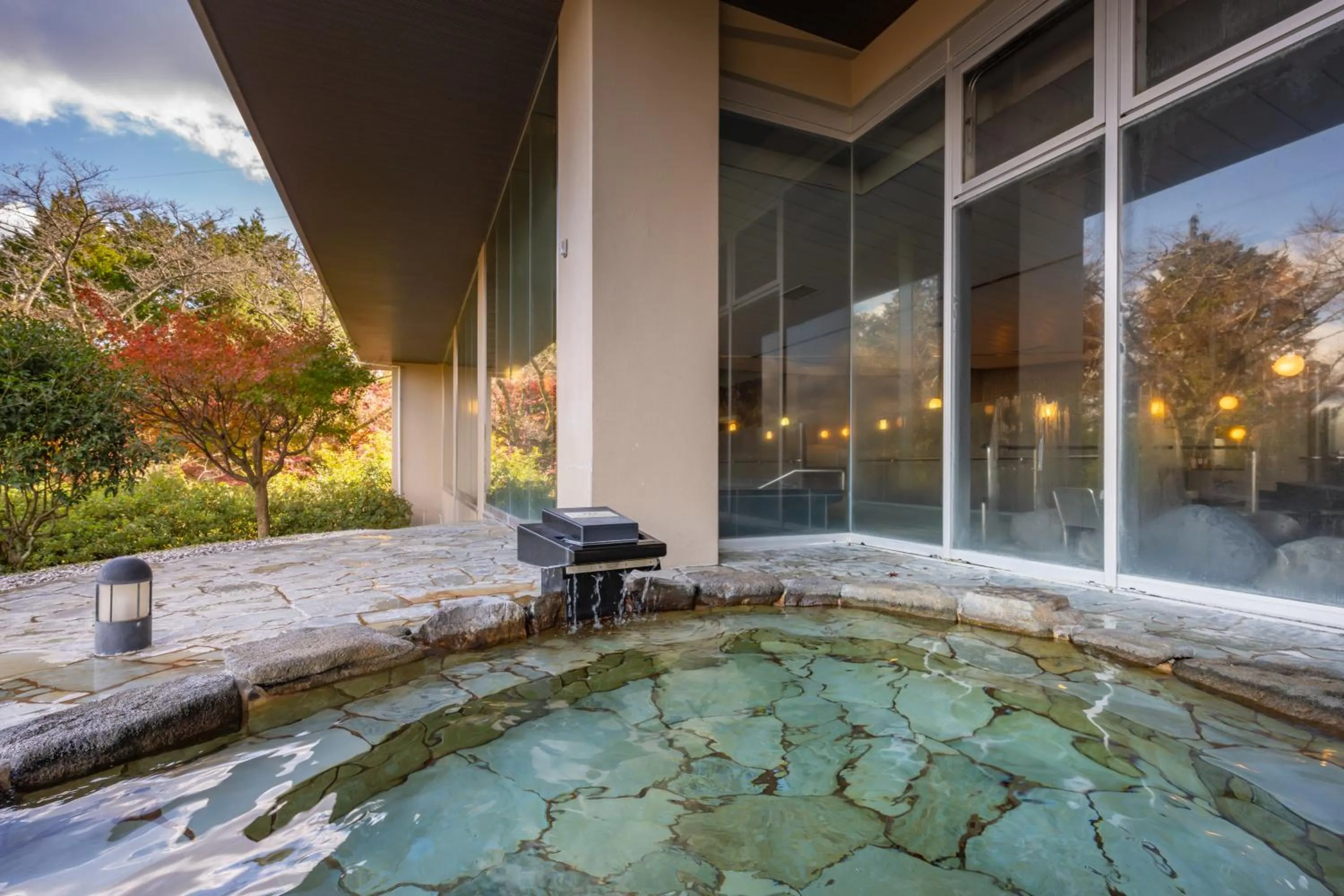 Hot Spring Bath in Enakyo Onsen Hotel Yuzuriha