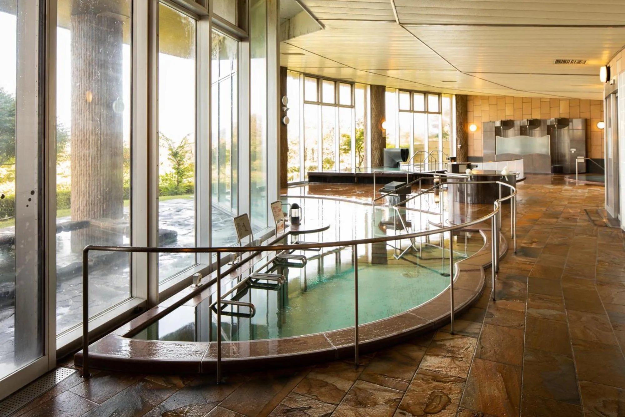 Hot Spring Bath in Enakyo Onsen Hotel Yuzuriha