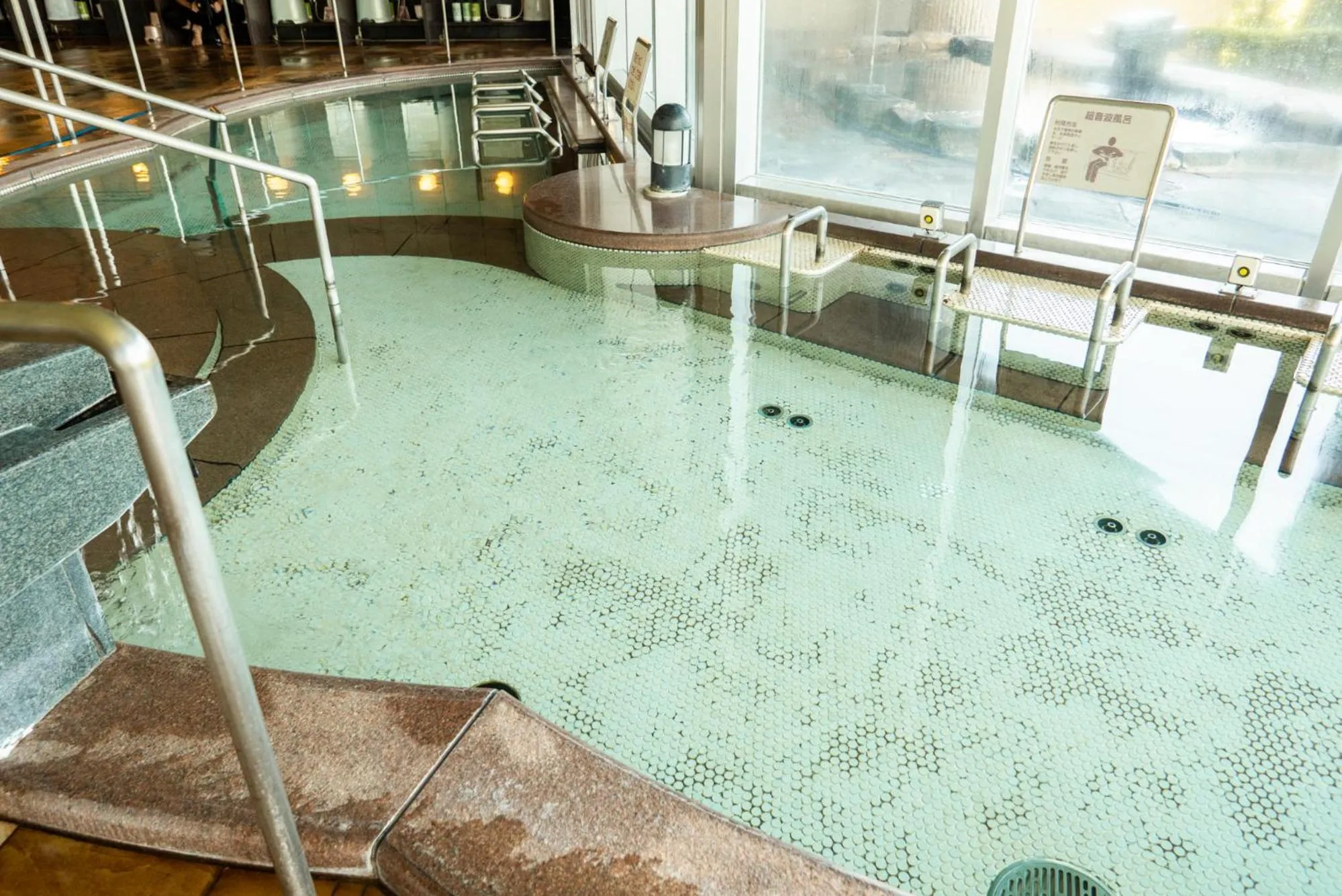 Hot Spring Bath in Enakyo Onsen Hotel Yuzuriha