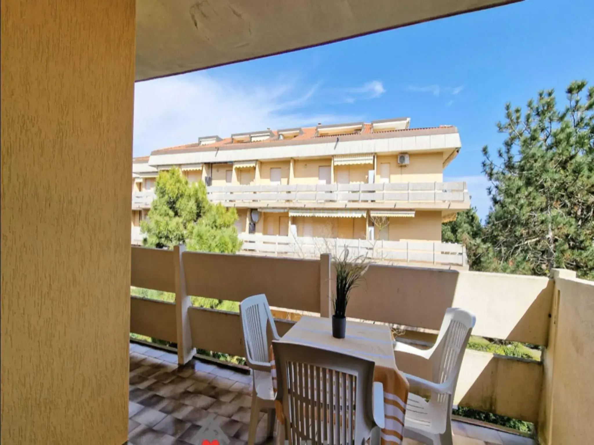 Lovely flat next to Lido dei Pini-Beahost Lovely flat next to Lido dei Pini-Beahost