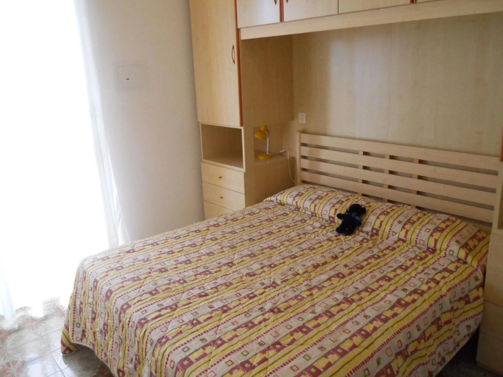 Flat with terrace near the beach-Beahost