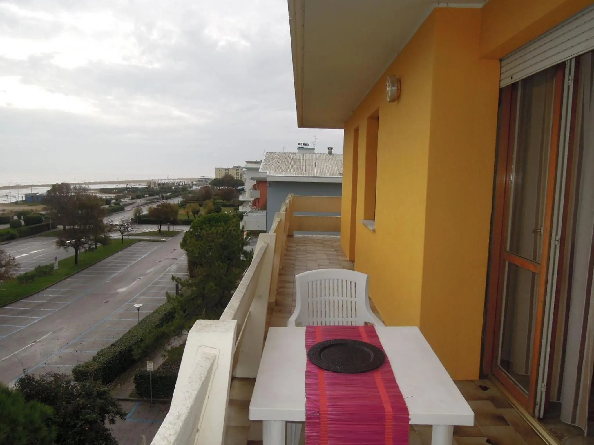 Nice flat for six guests by the sea