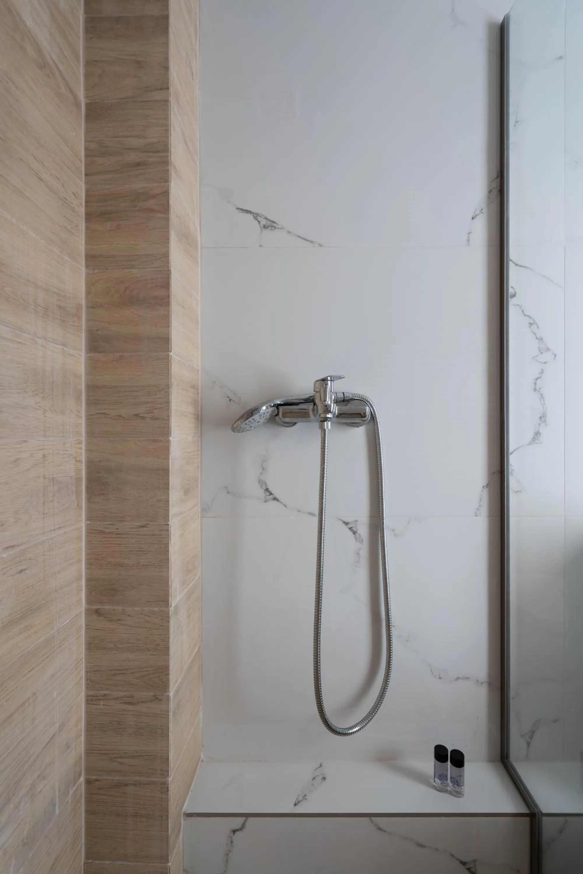 Shower in Starlight Residence