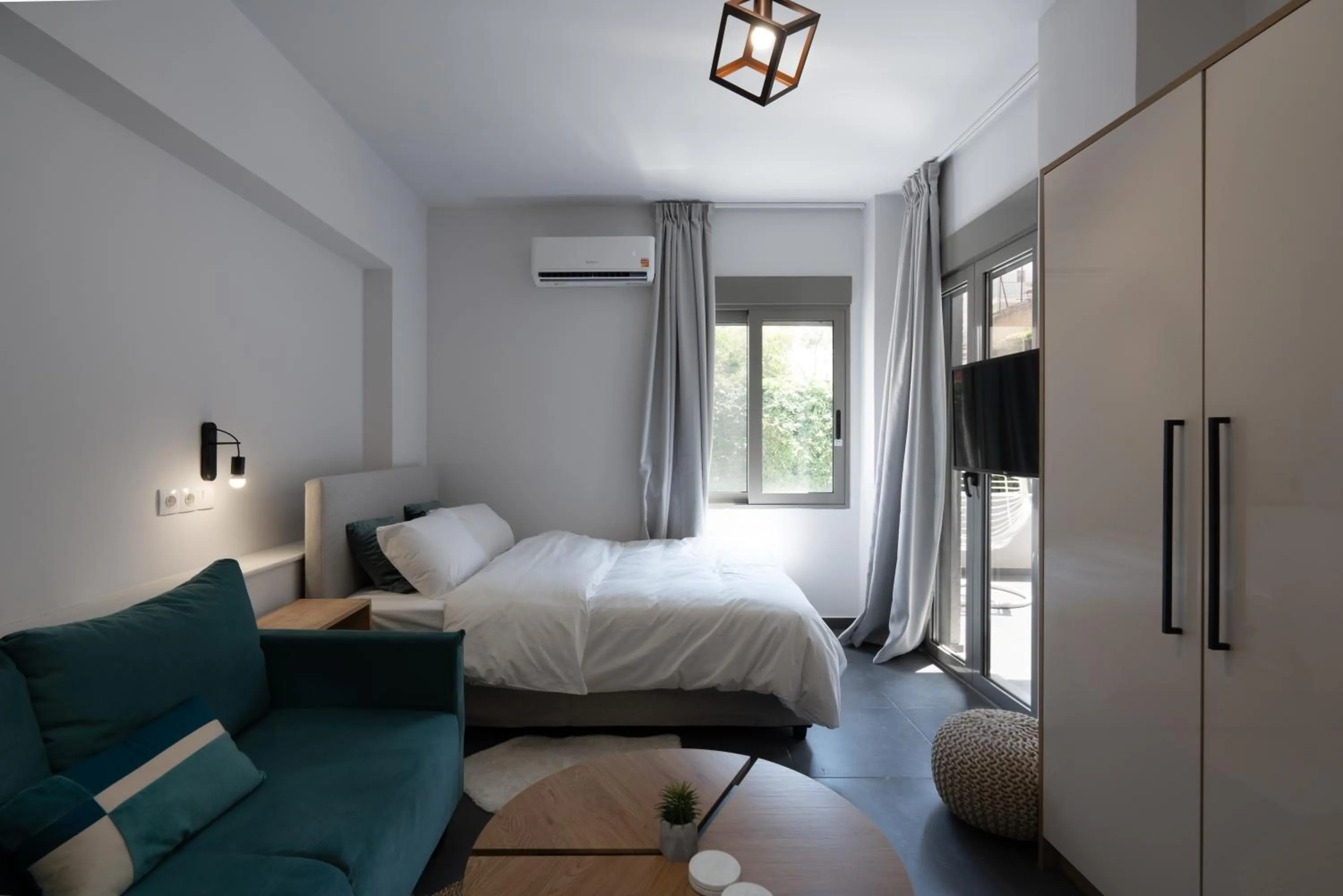 Bed in Starlight Residence