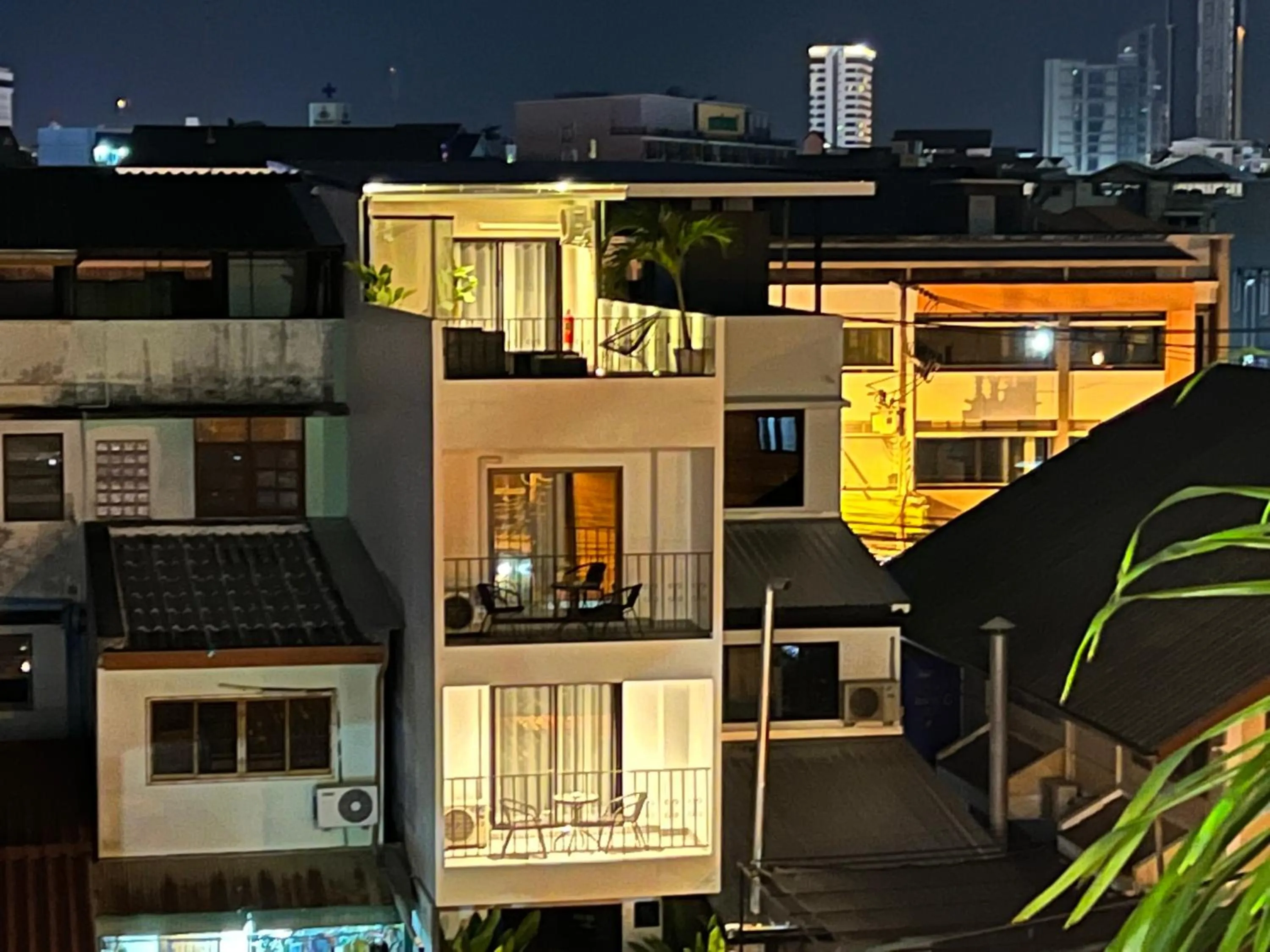 Property building in ONE LODGE Pattaya