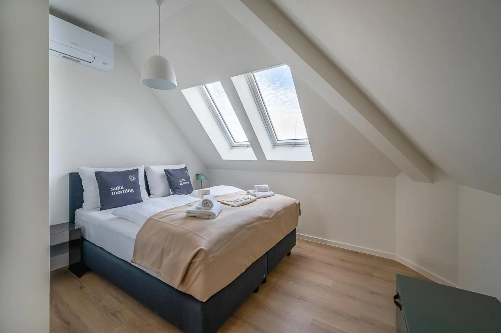 Bed in Limehome Stuttgart Elsenhansstr