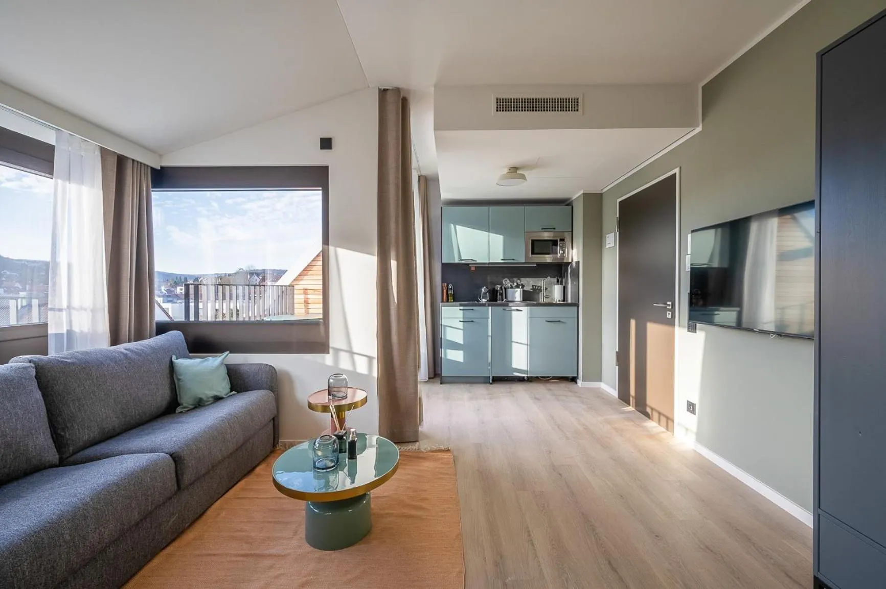 TV and multimedia in Limehome Stuttgart Elsenhansstr