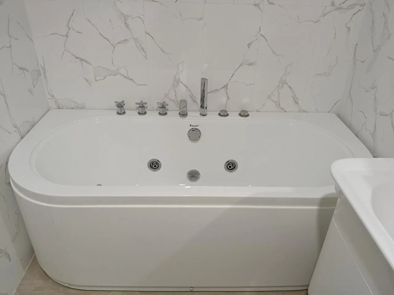 Hot Tub in Baan Plaifah Khao Yai Hotel