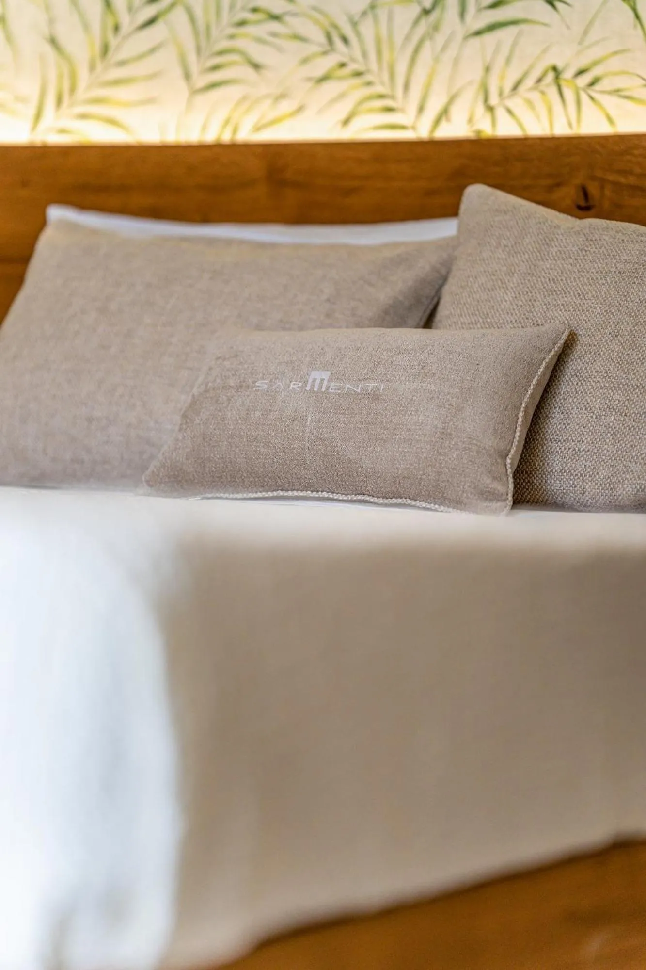 Logo/Certificate/Sign, Bed in Sarmenti Agriresort