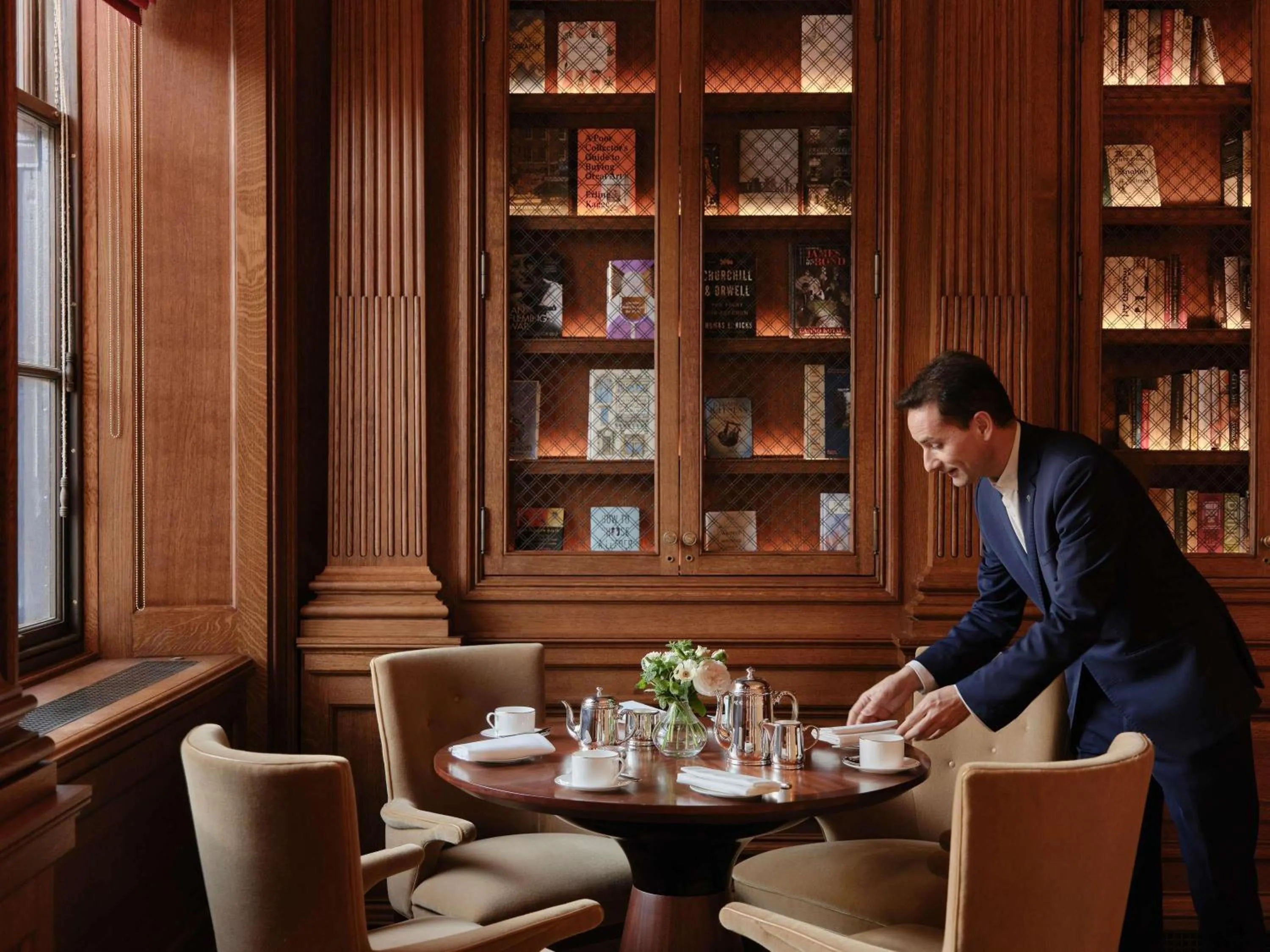 Restaurant/places to eat in Raffles London at The OWO