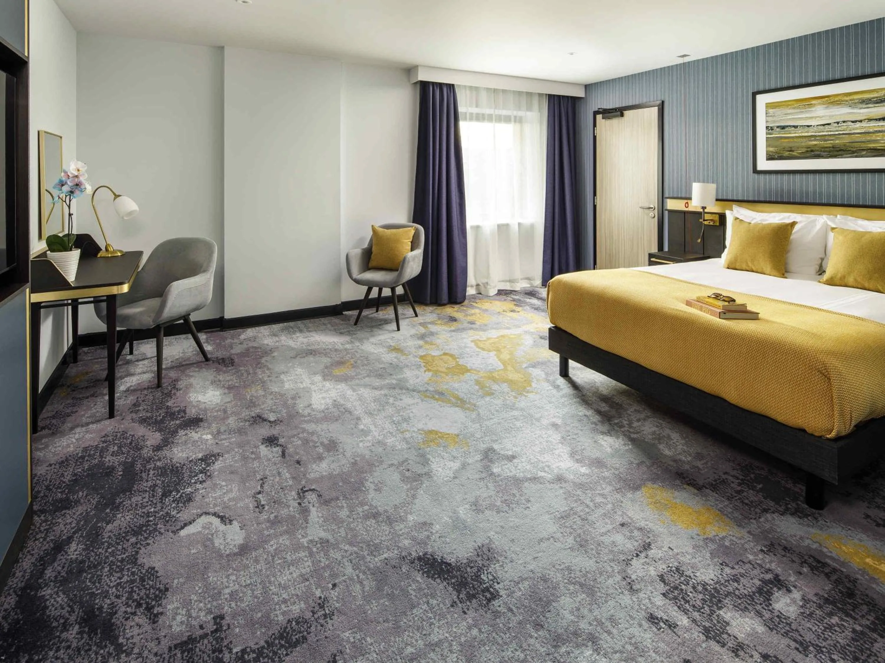 Bedroom, Bed in Mercure Paignton Hotel