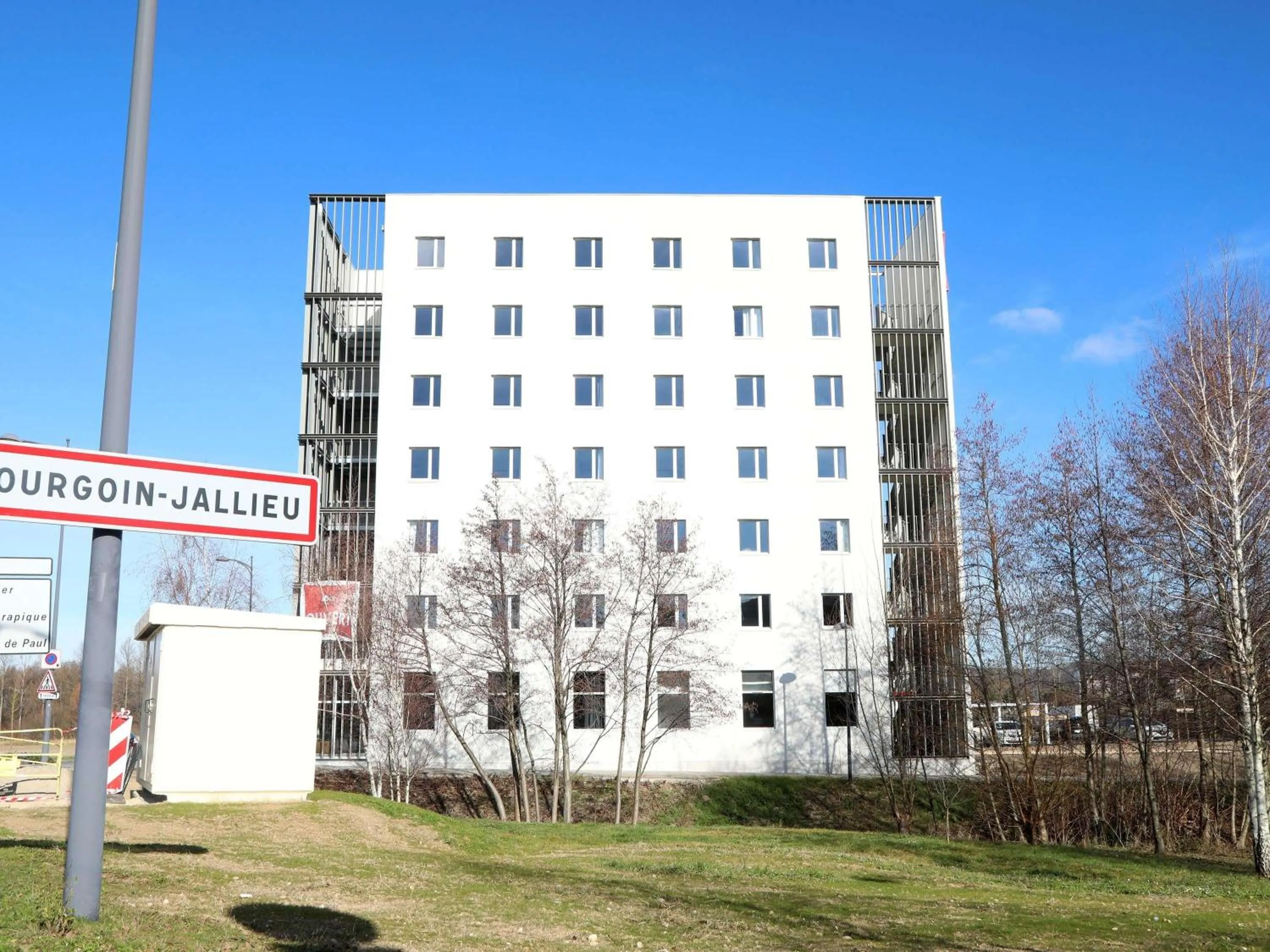 Property building in Ibis Bourgoin Jallieu Medipole
