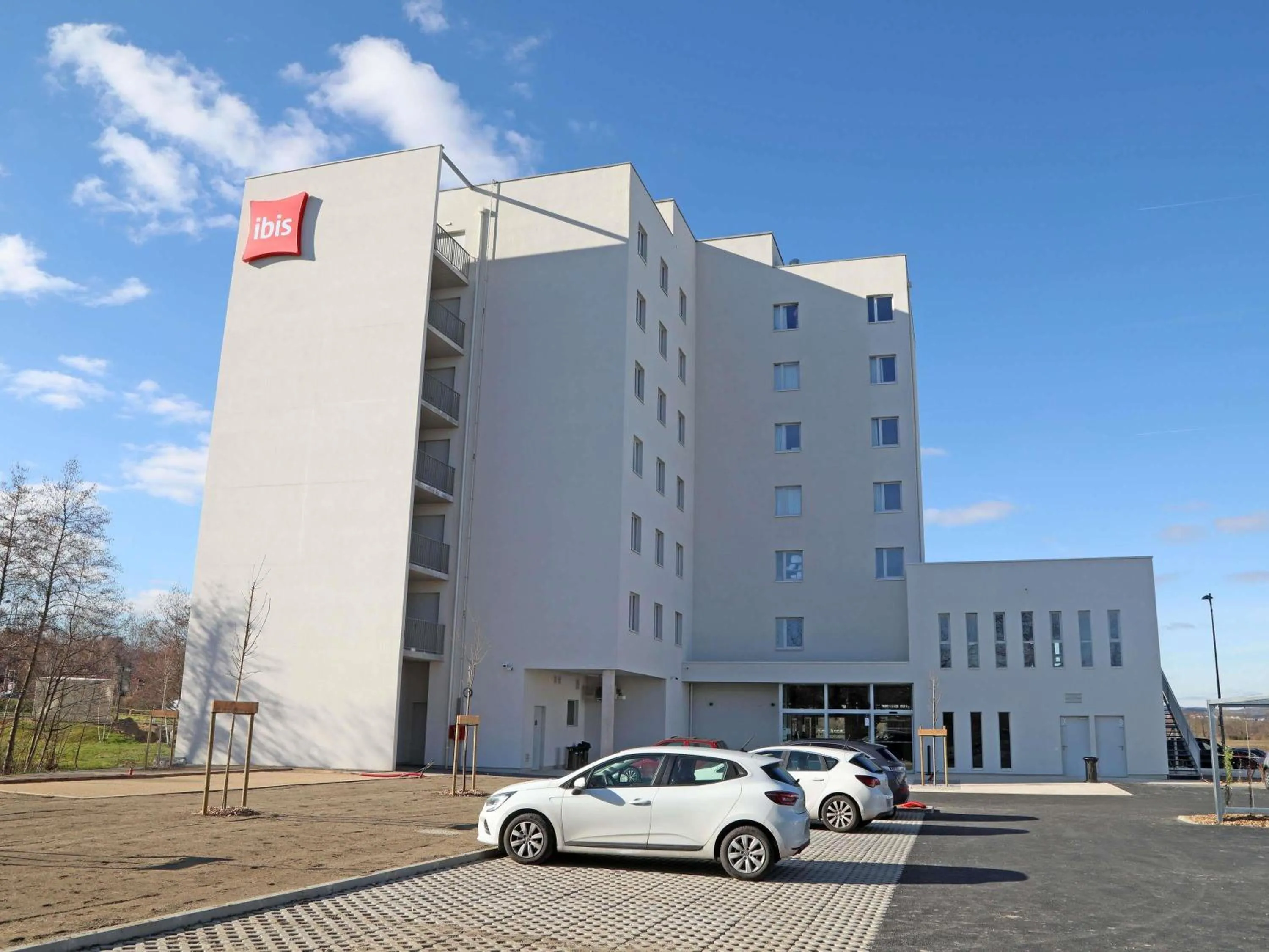 Property building in Ibis Bourgoin Jallieu Medipole