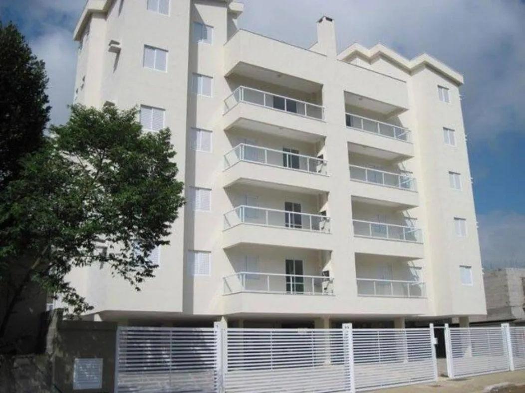 Property building in Novo, Iluminado 3 Quartos Piscina Garagem