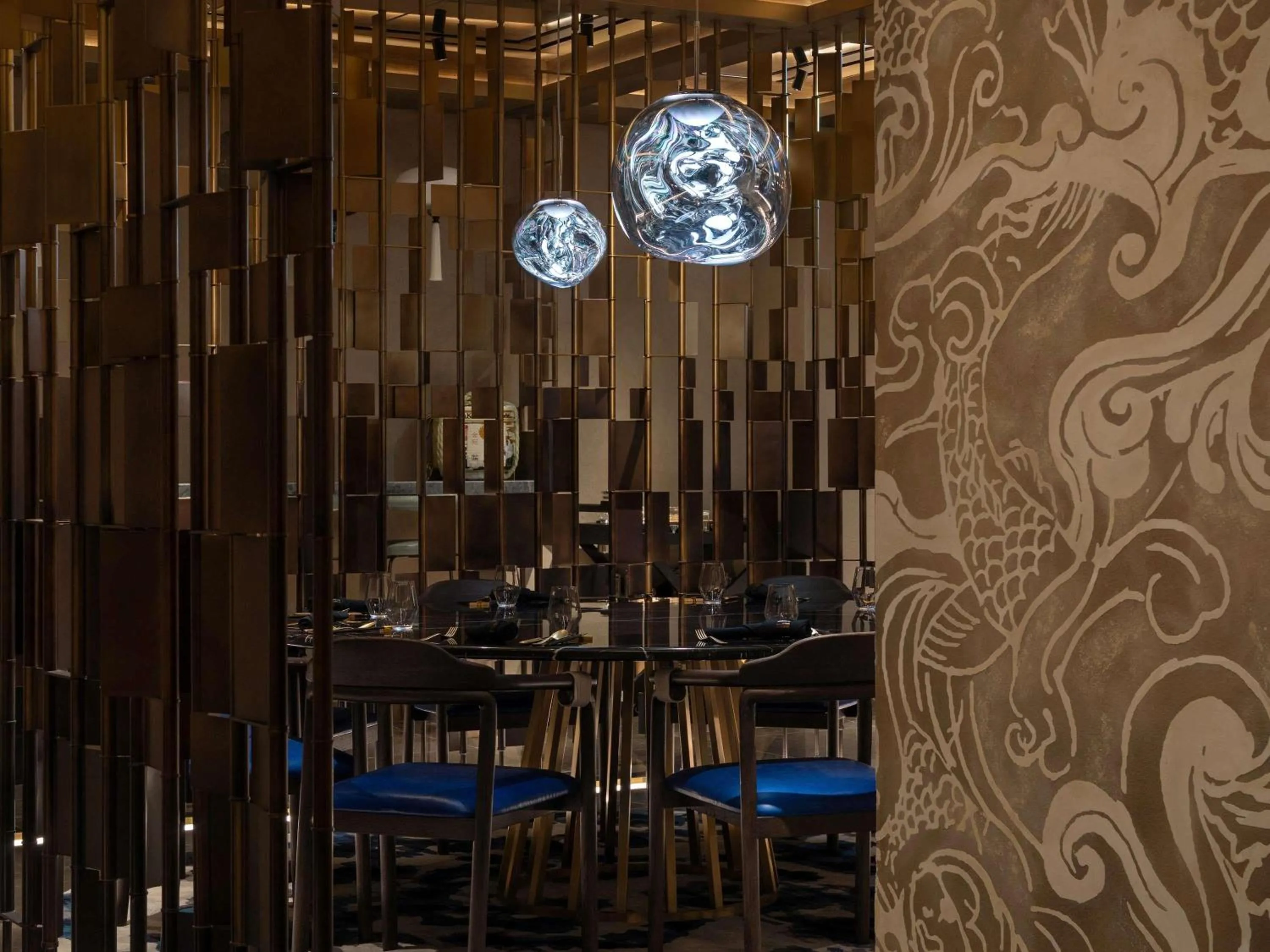 Restaurant/places to eat in SO/ Uptown Dubai