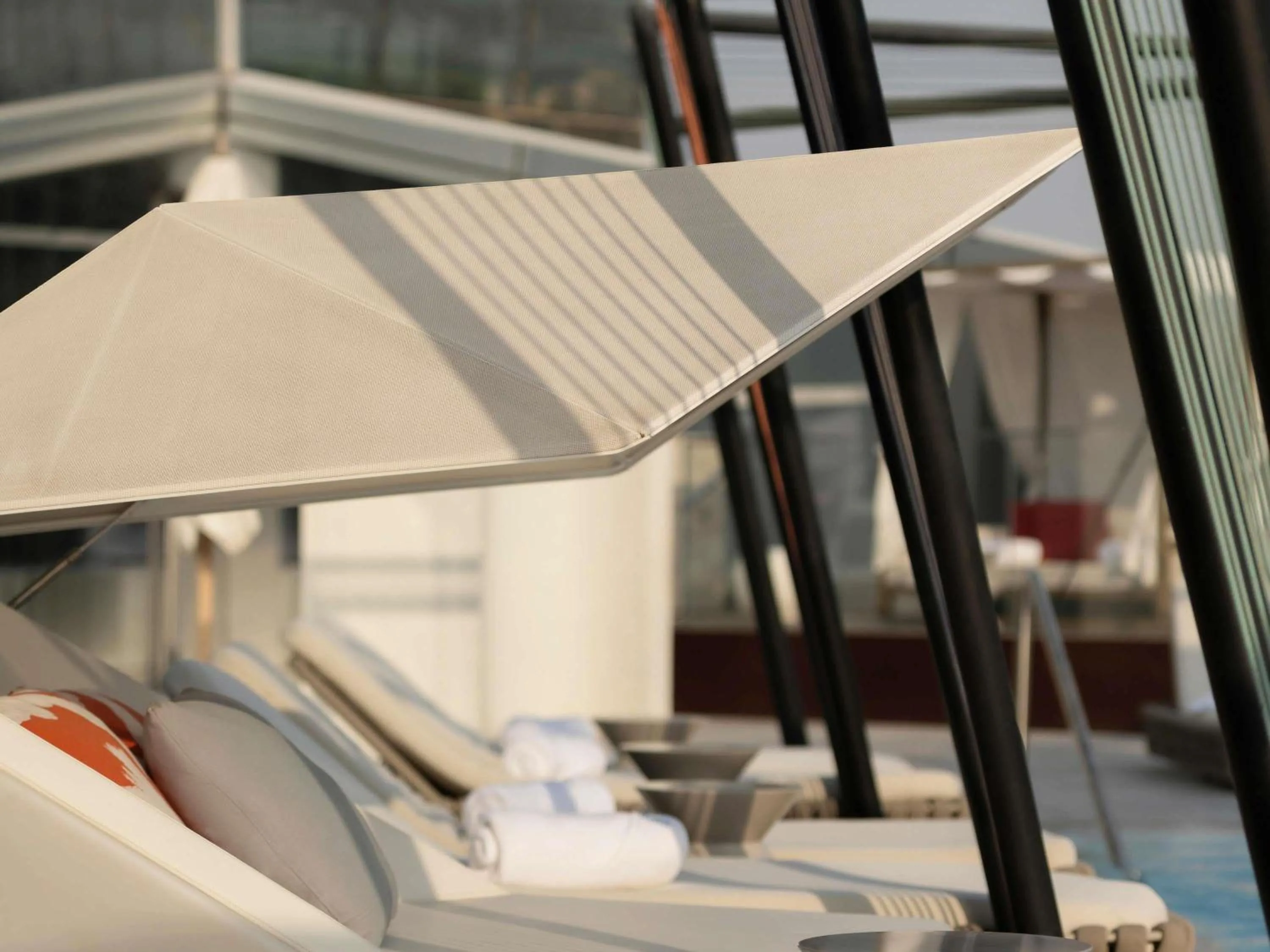 Lounge or bar in SO/ Uptown Dubai