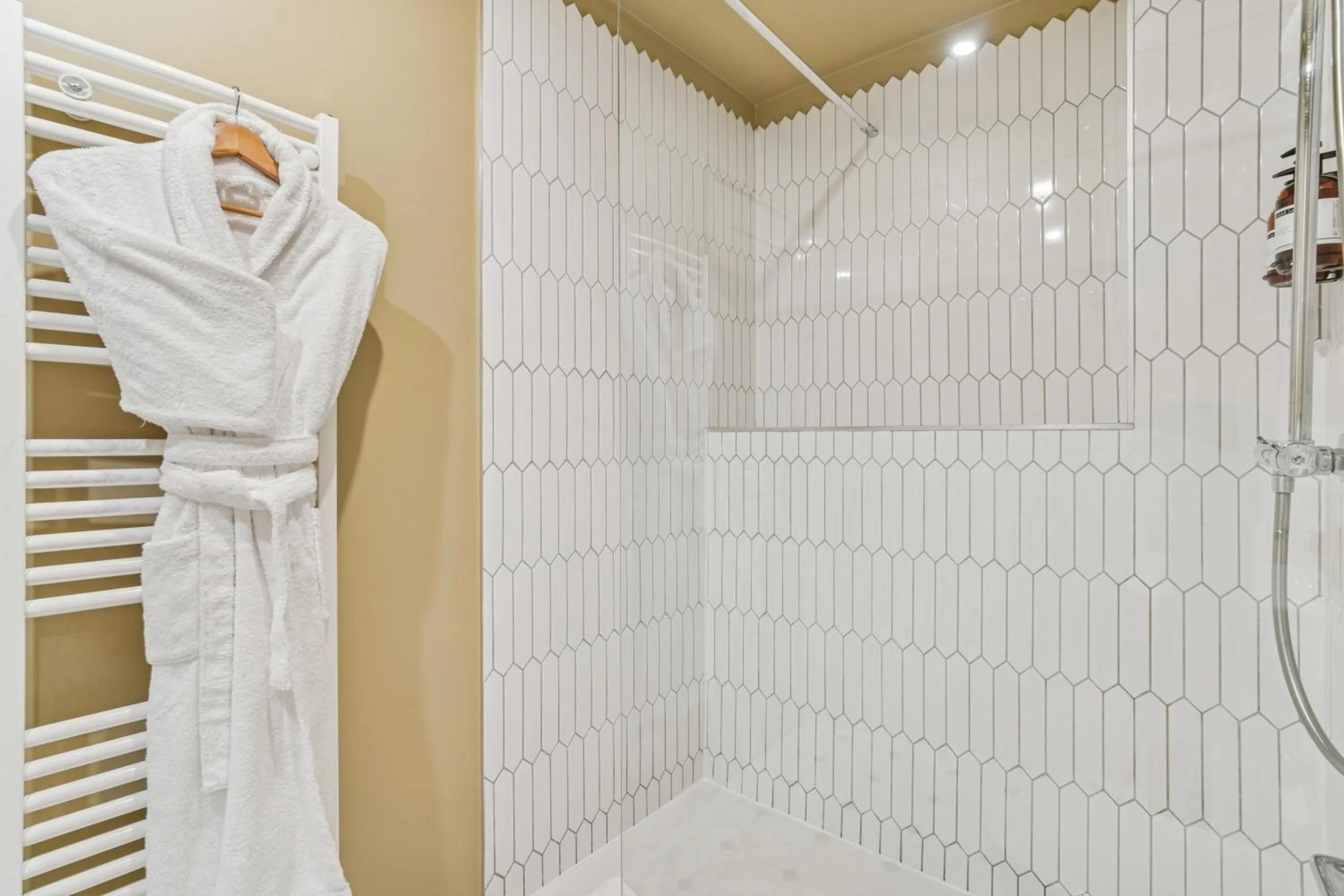 Bathroom in Hotel Le Clery