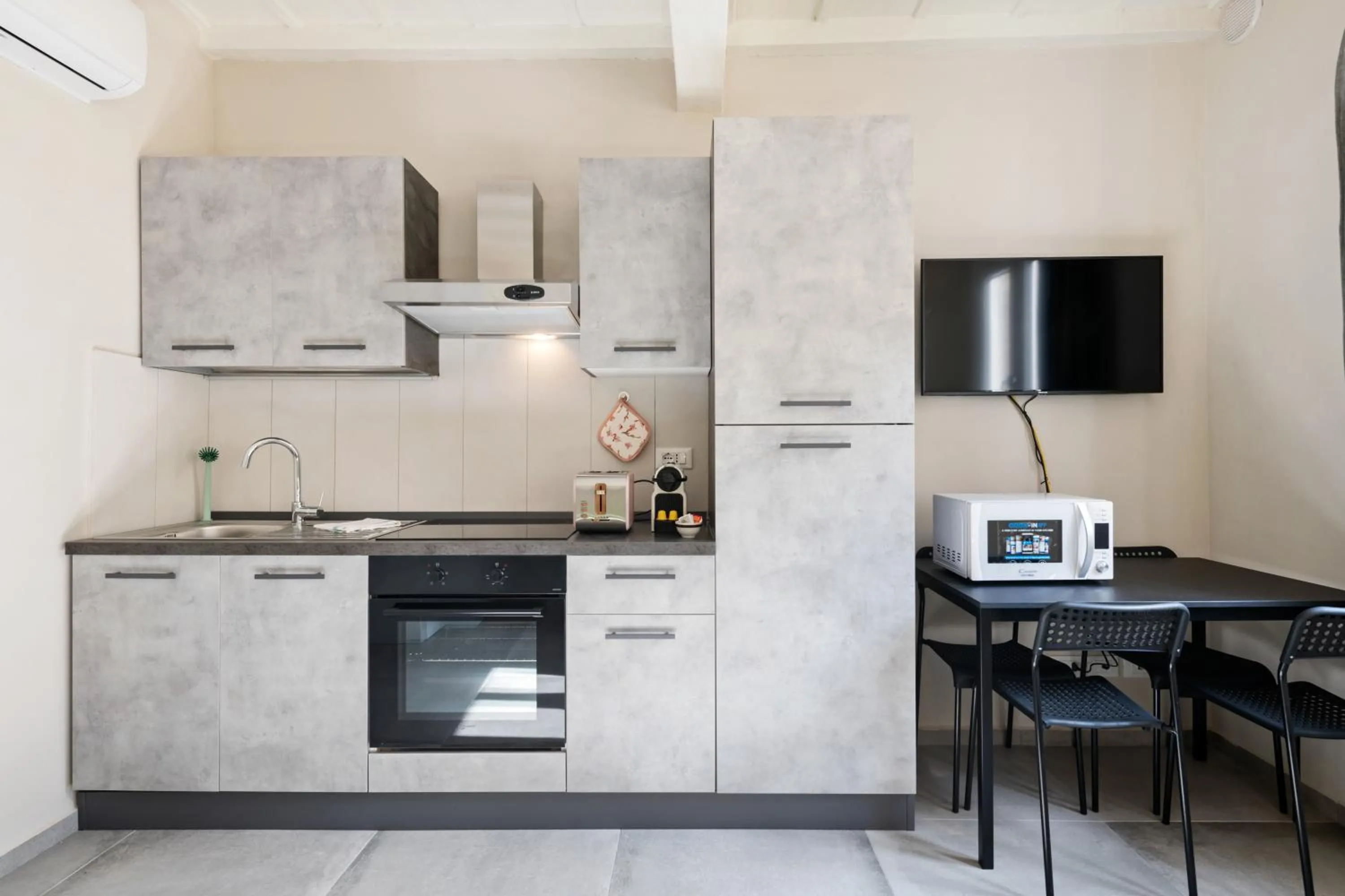 Kitchen or kitchenette in La Loggia della Signoria Charming Loft