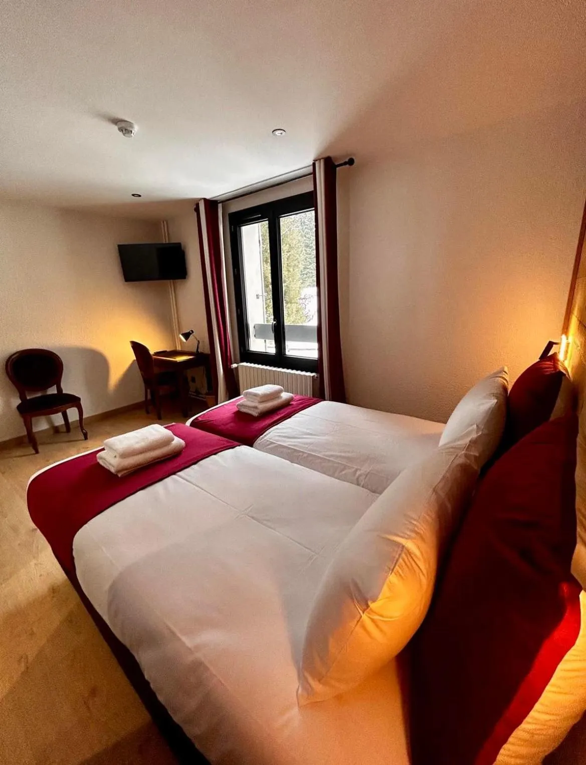 Bed in Hôtel Restaurant Le Madame