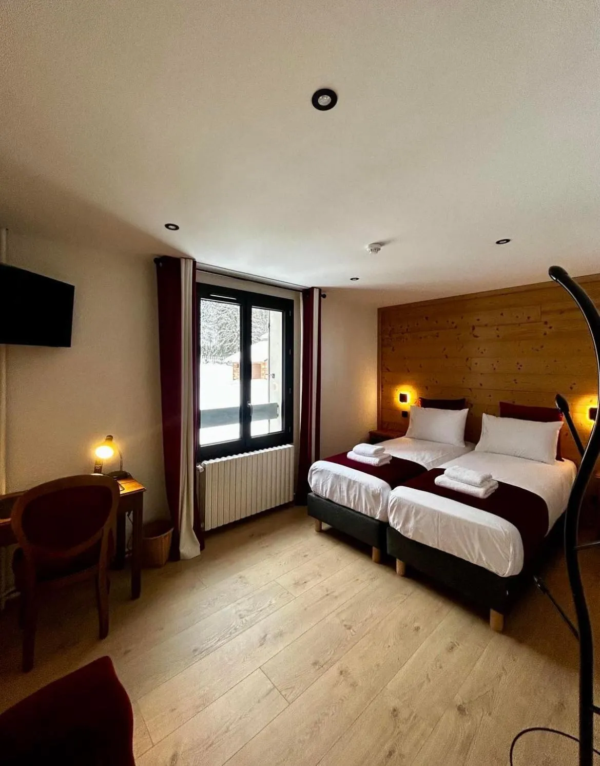 Bed in Hôtel Restaurant Le Madame