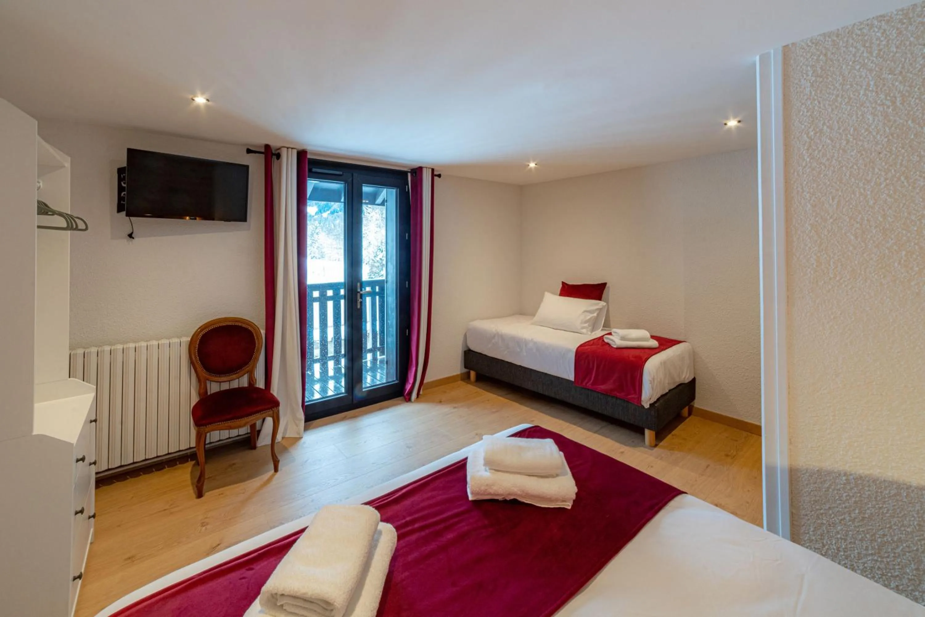 Bed in Hôtel Restaurant Le Madame