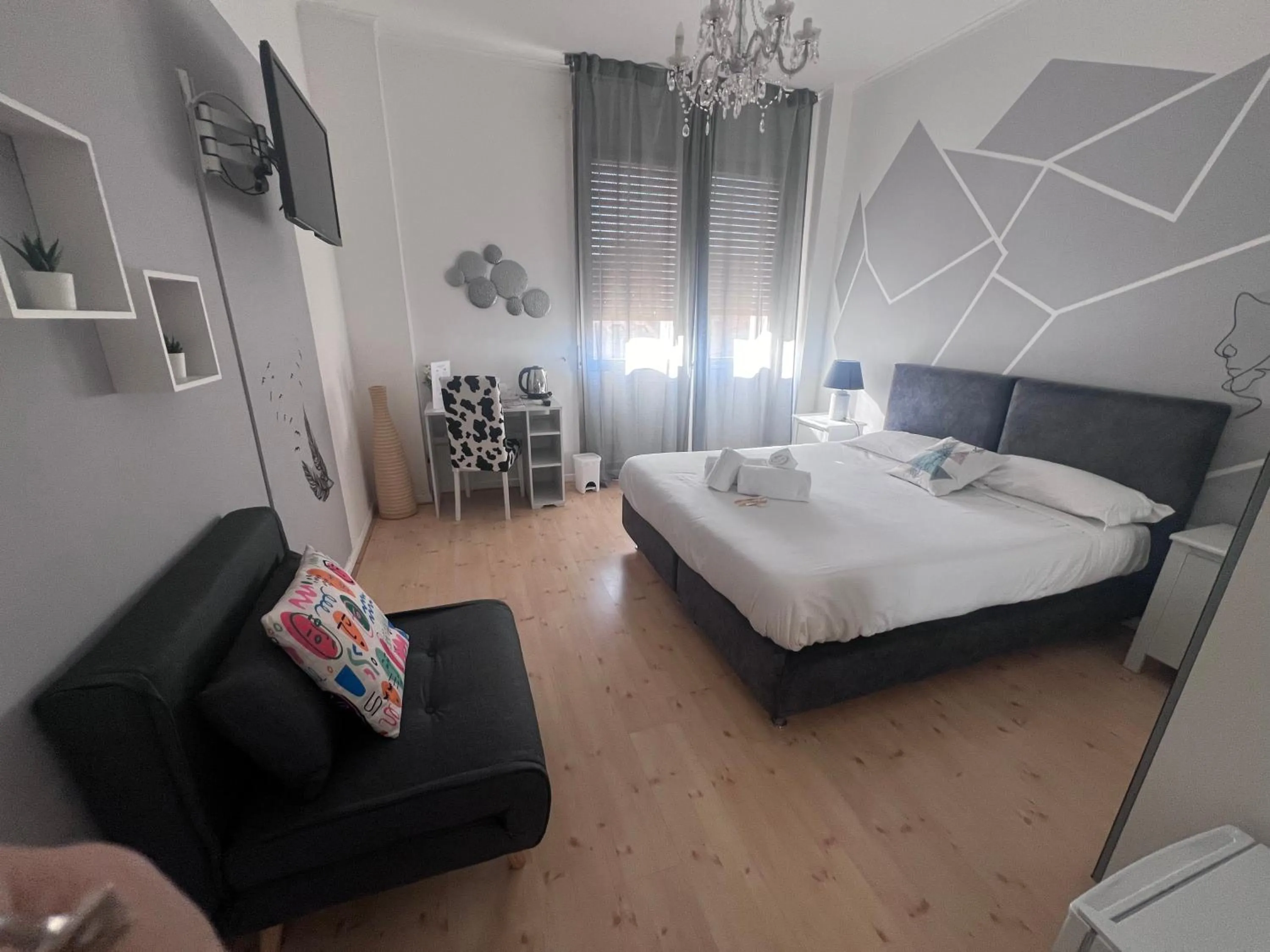 Photo of the whole room, Bed in Mia House Roma