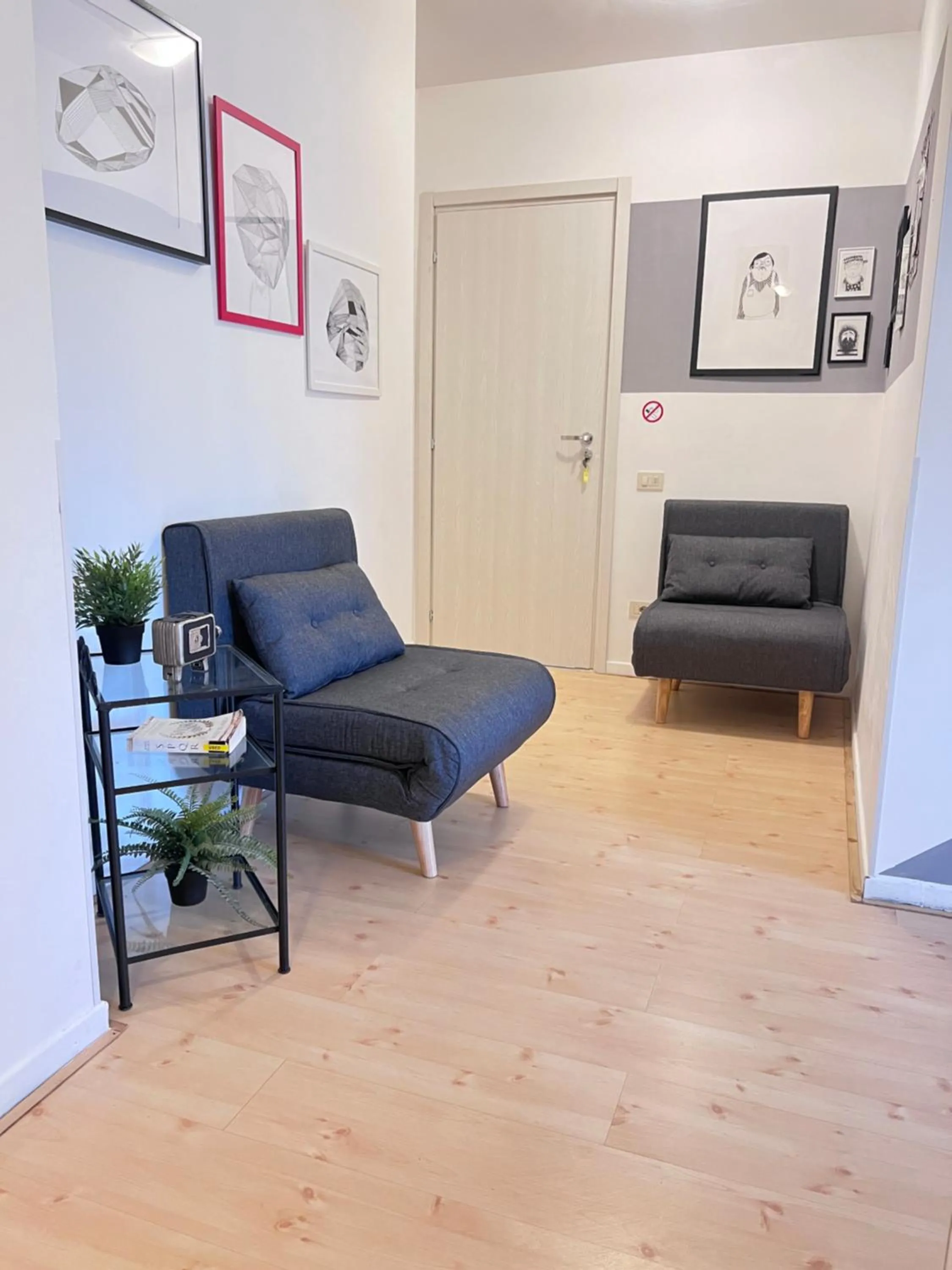 Seating area in Mia House Roma