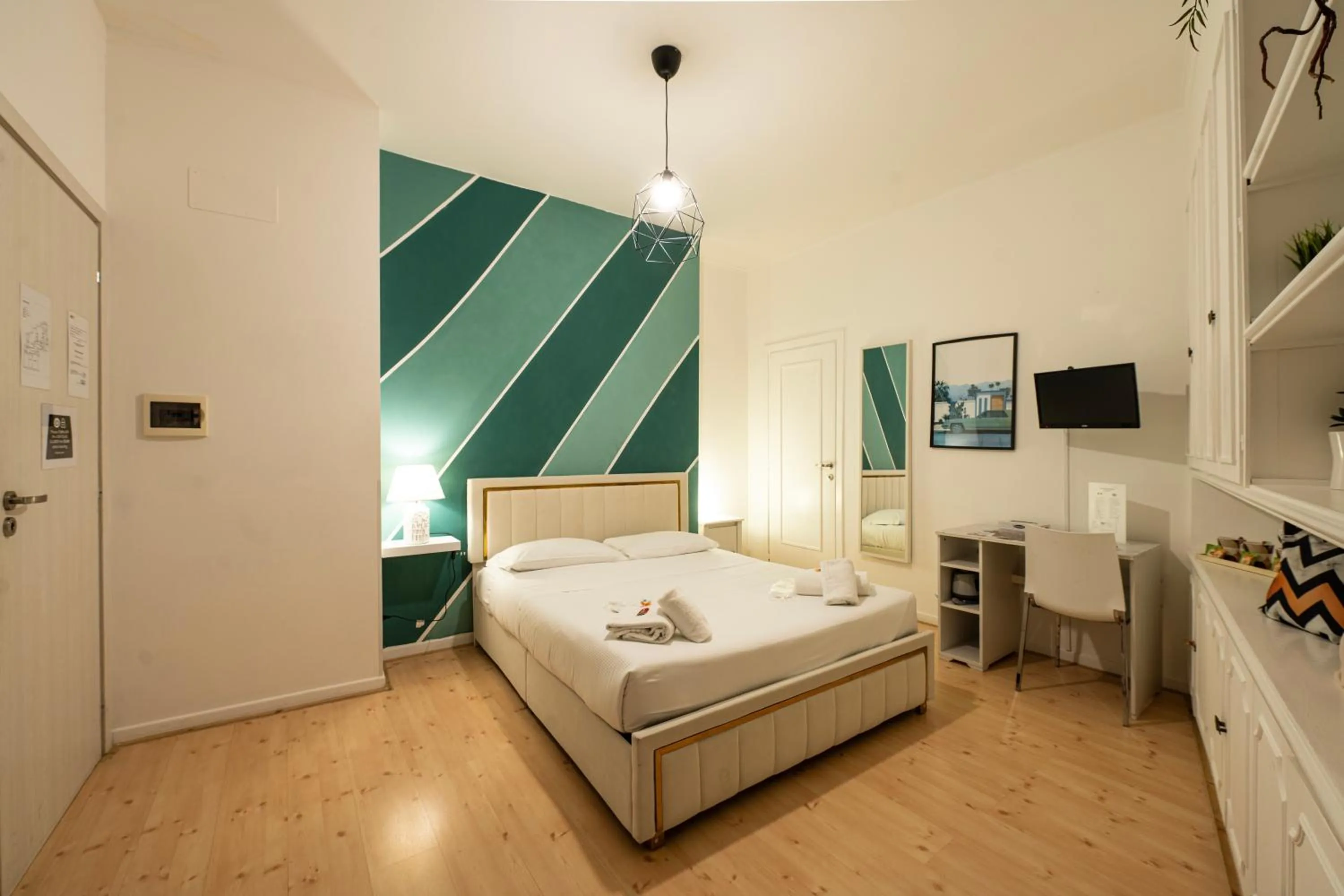 Photo of the whole room, Bed in Mia House Roma