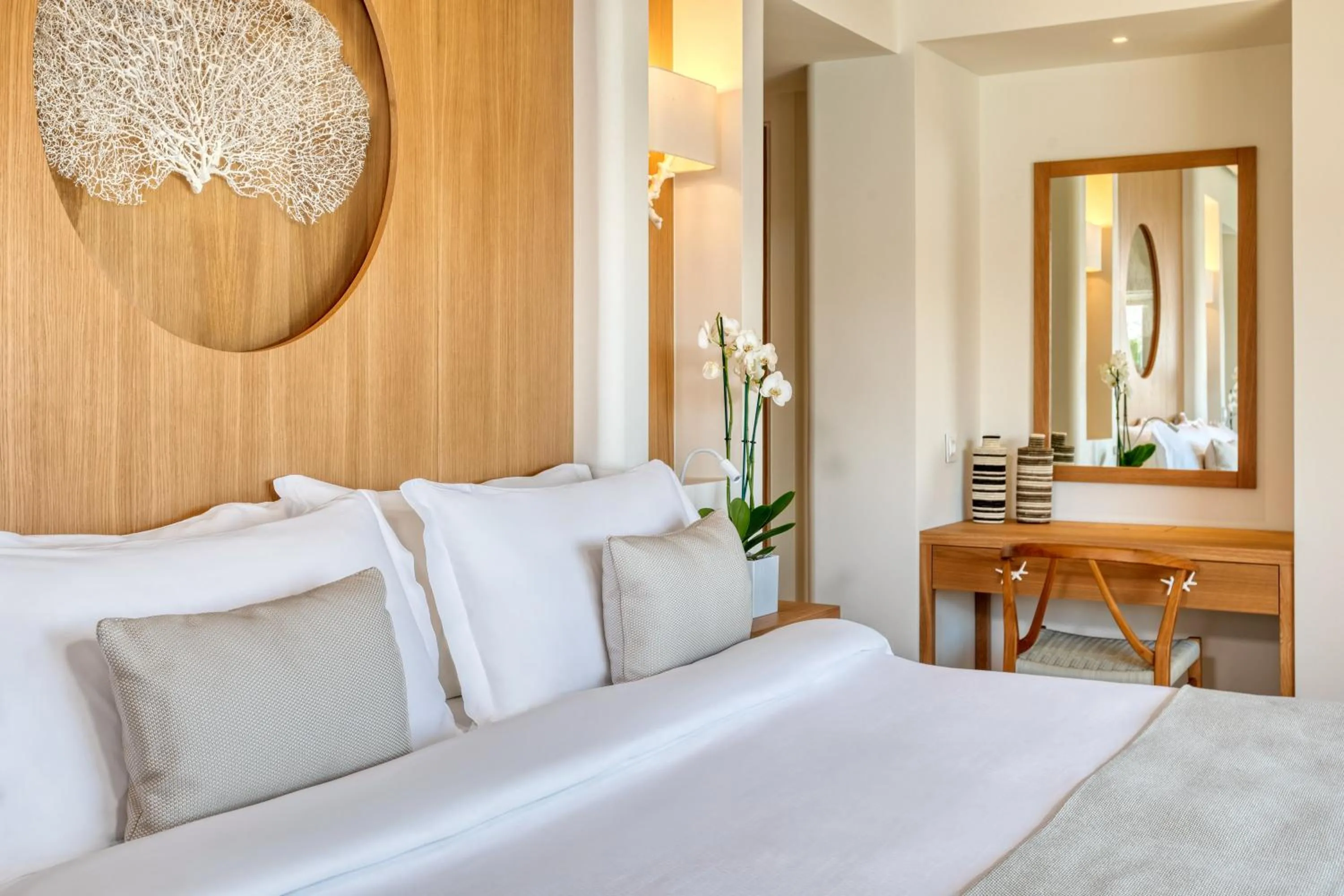 Bed in Santa Marina, A Luxury Collection Resort, Mykonos