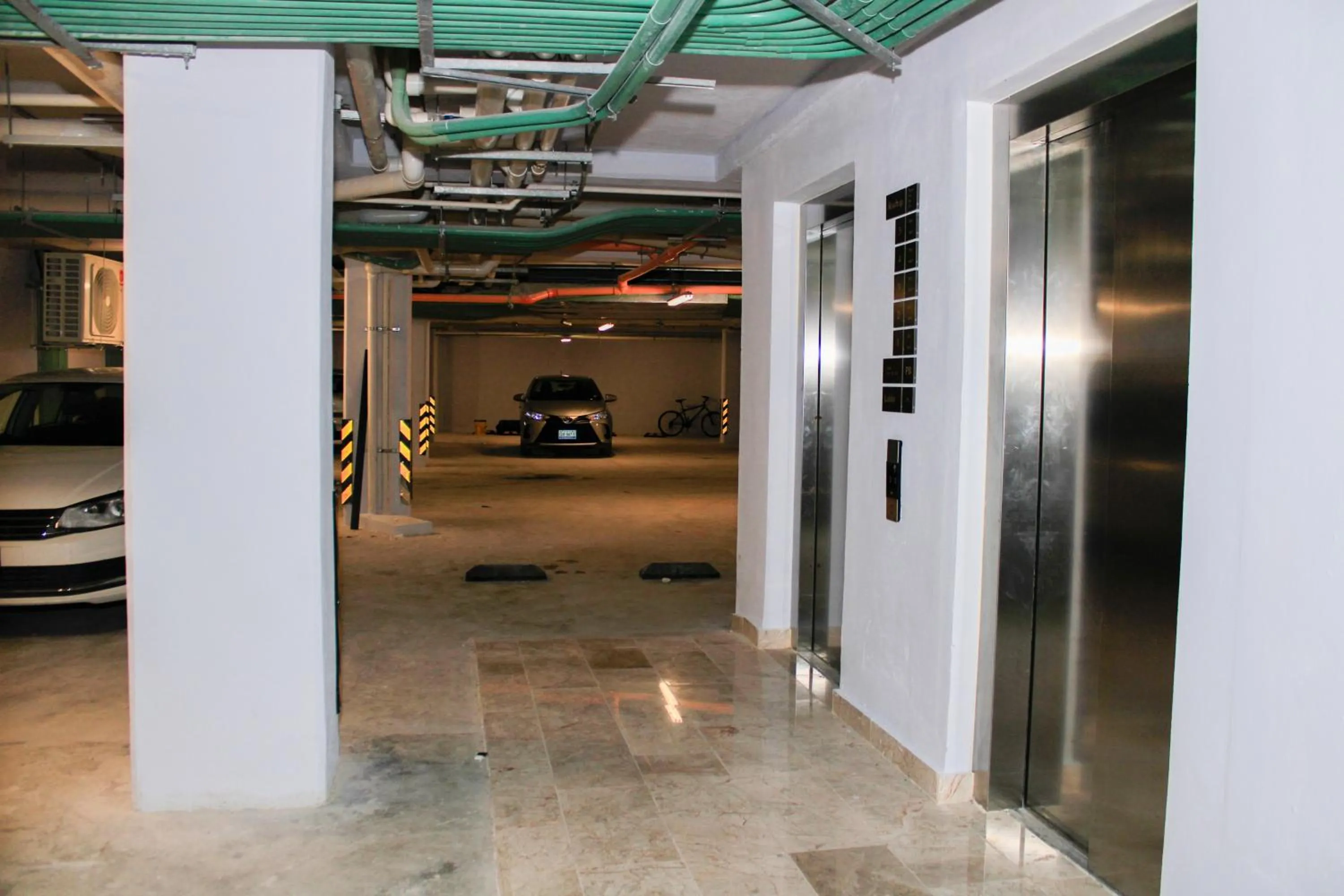 Parking in Singular Dream Vacation Rentals