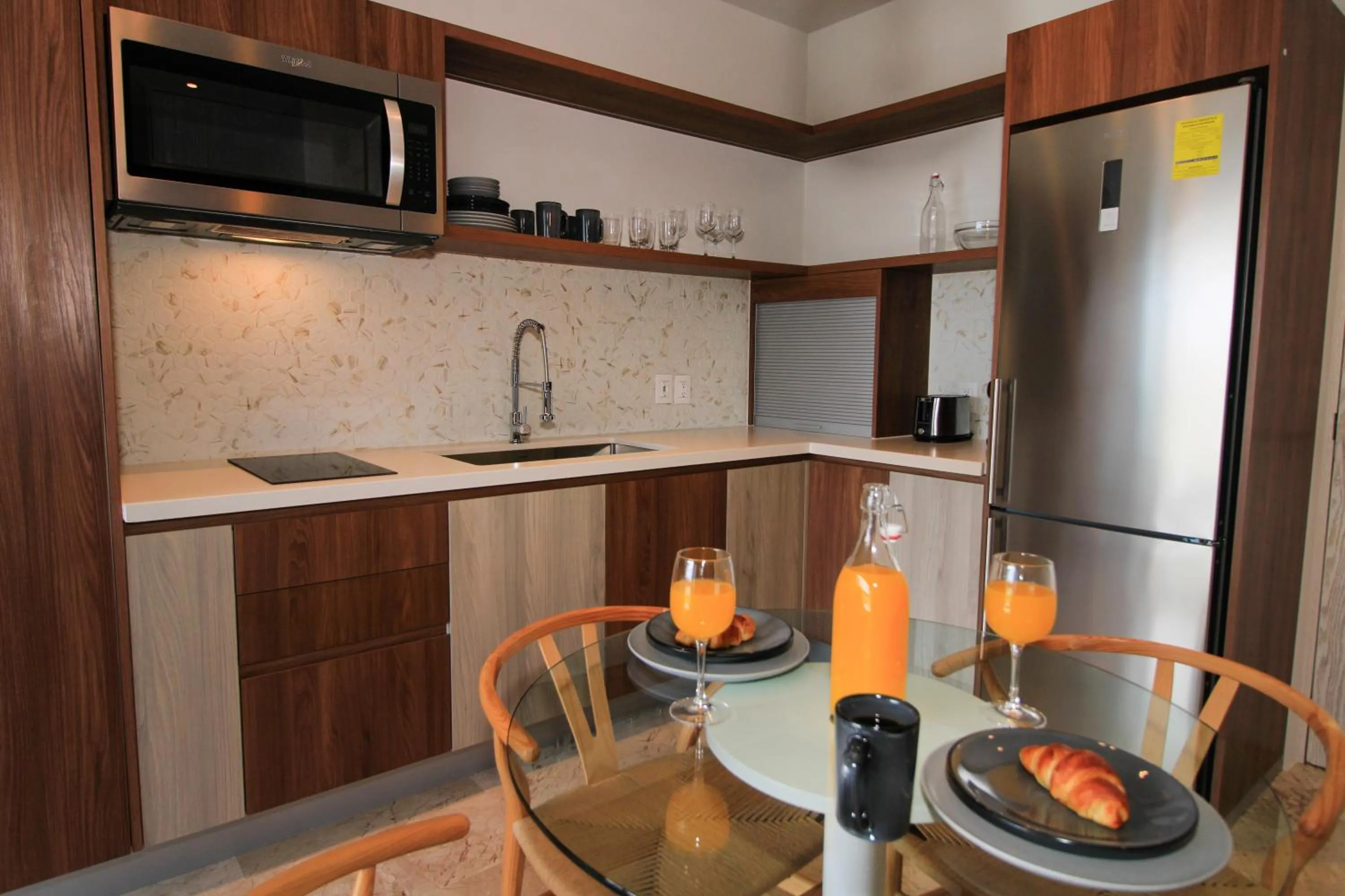 Kitchen or kitchenette in Singular Dream Vacation Rentals