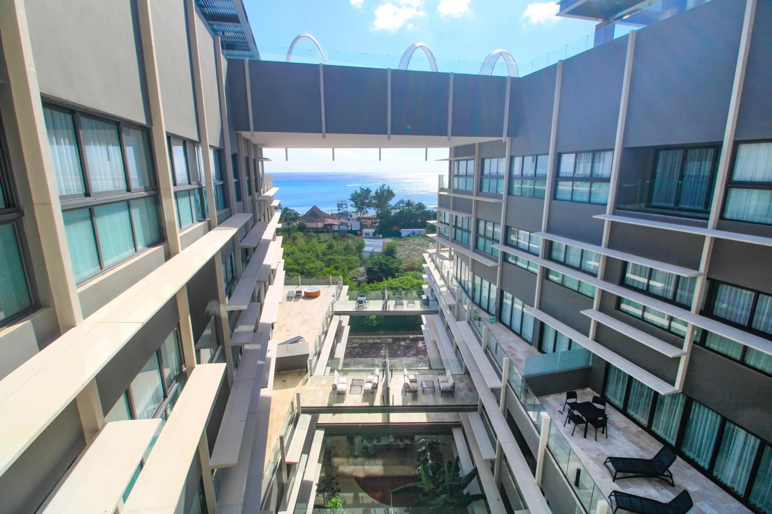 Property building in Singular Dream Vacation Rentals