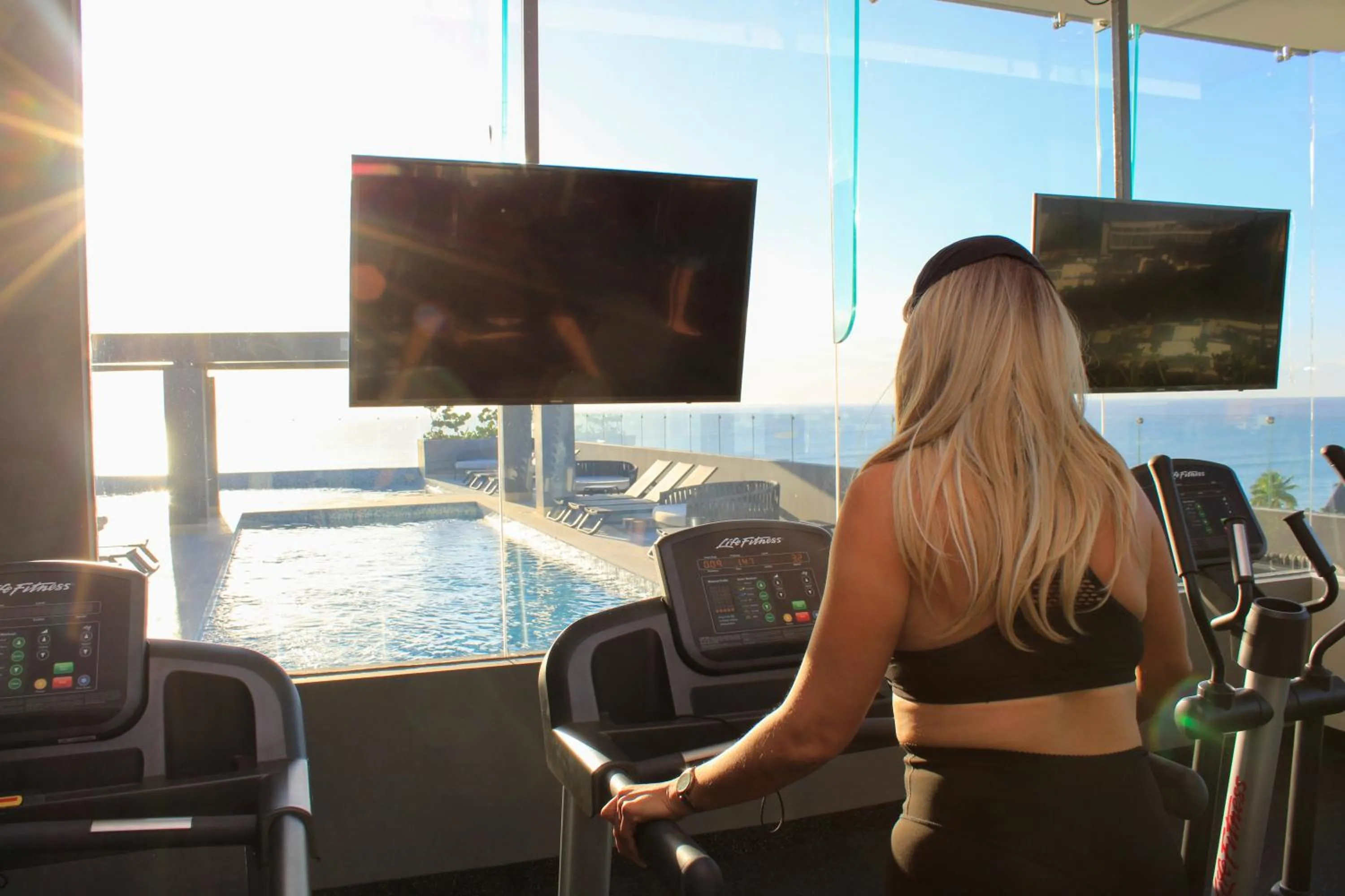 Fitness centre/facilities in Singular Dream Vacation Rentals