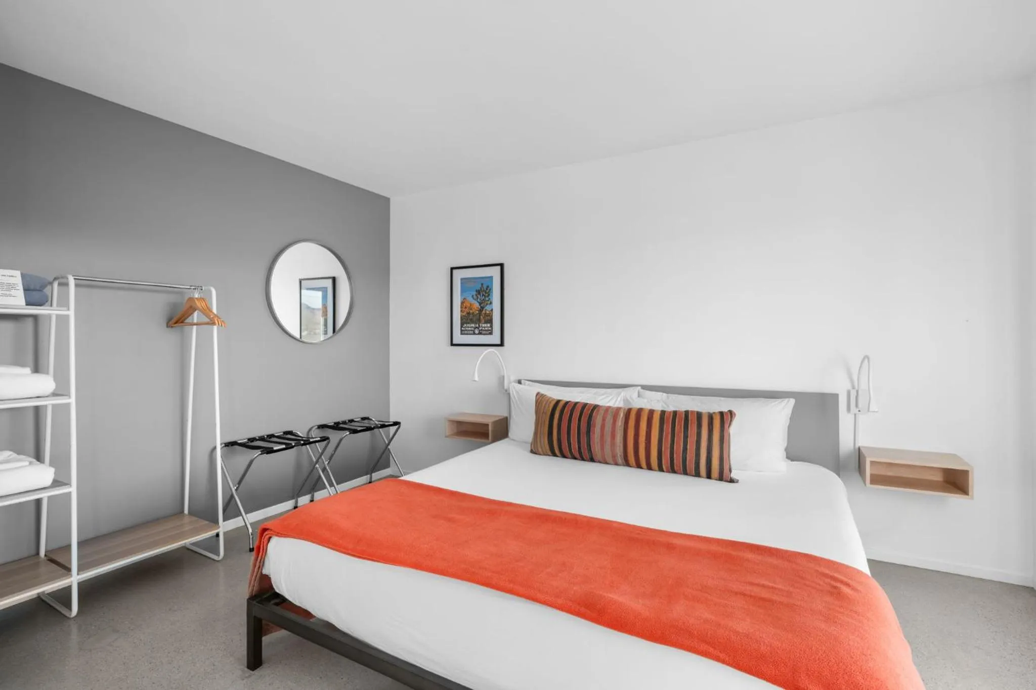 Bed in Hidden Valley Cottage - Modern Home in JT Hot Tub