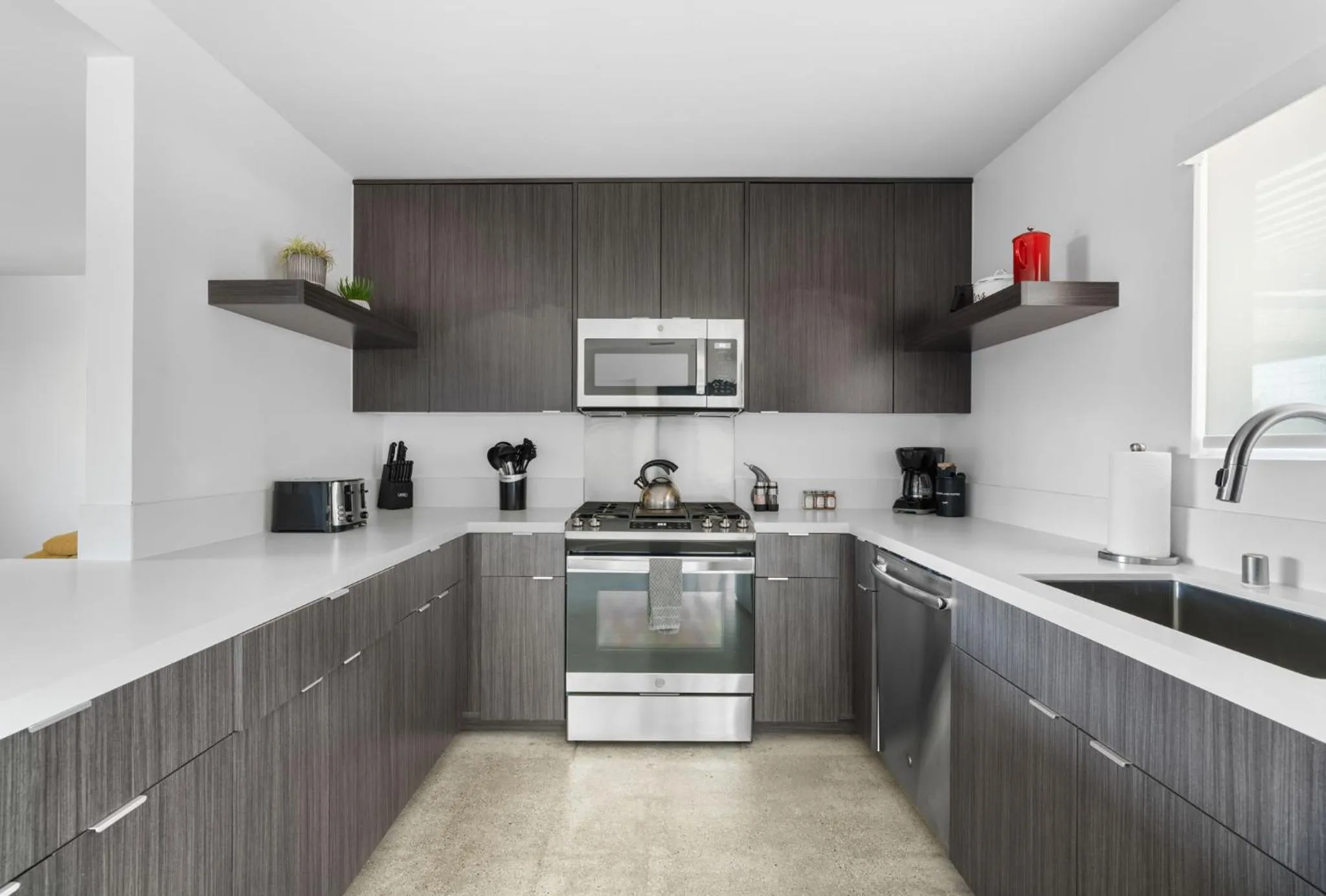 Hidden Valley Cottage - Modern Home in JT Hot Tub