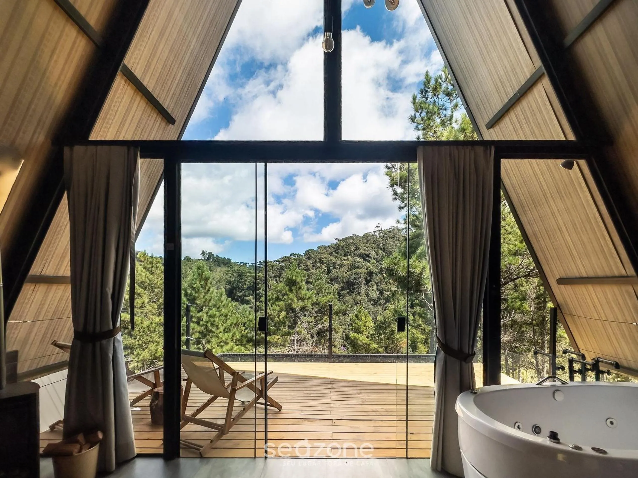Balcony/Terrace in Chales Naturale - Campos do Jordão - CNA