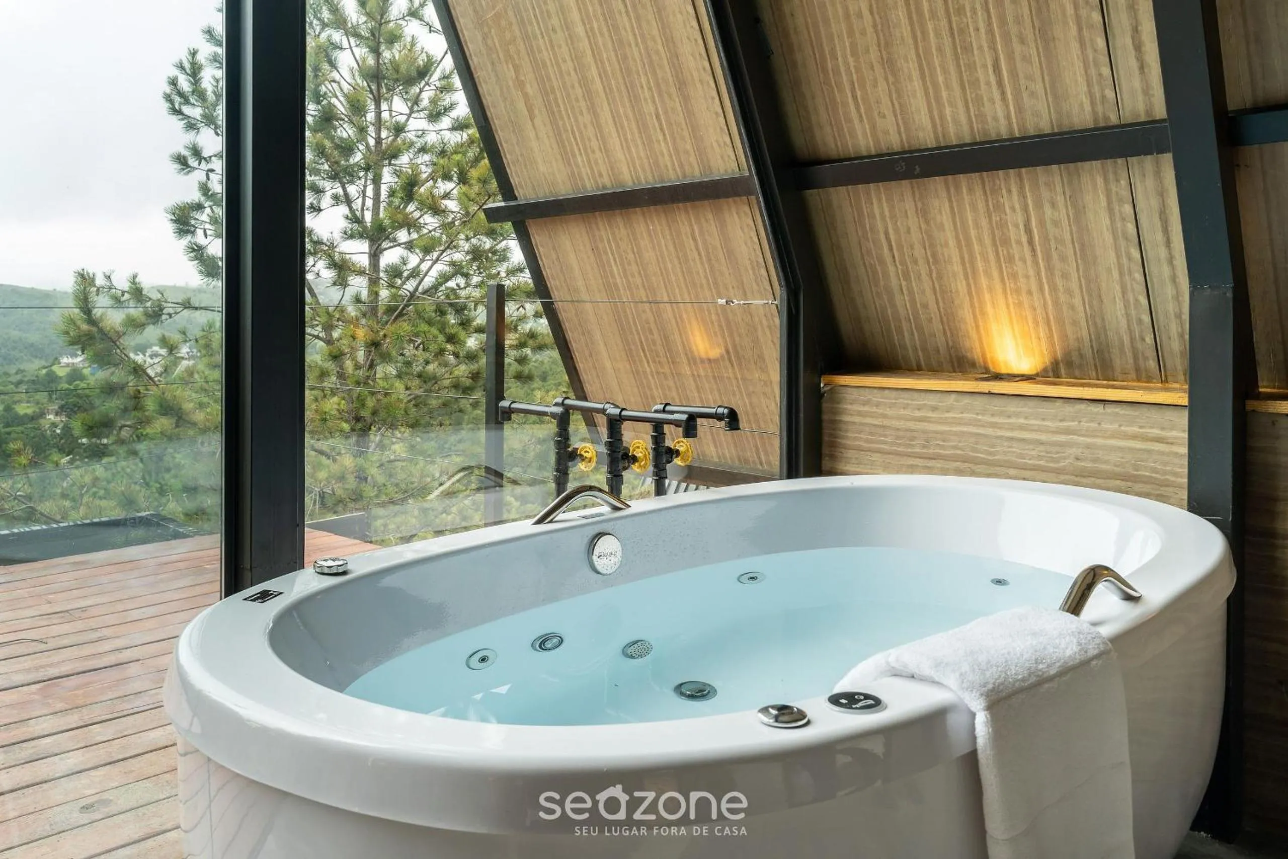 Hot Tub in Chales Naturale - Campos do Jordão - CNA