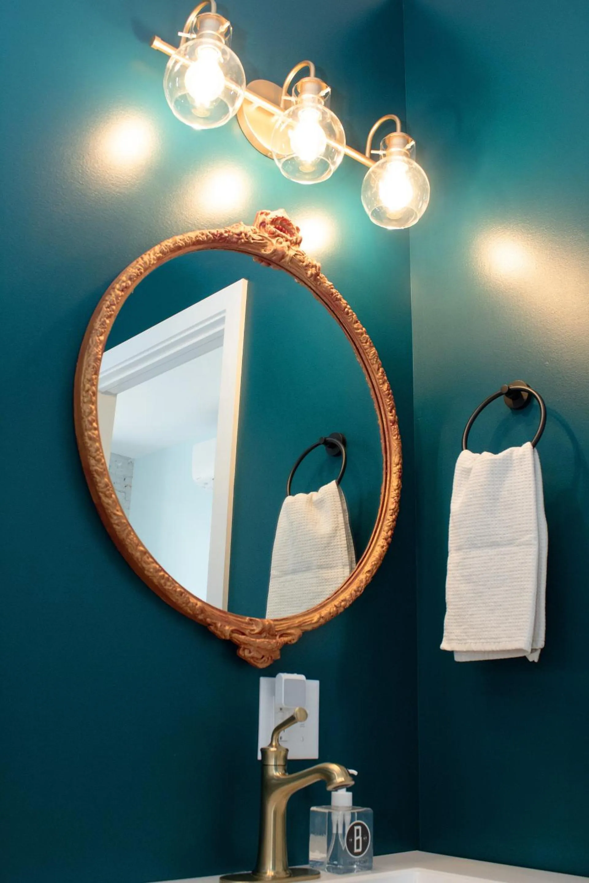 Bathroom in Bischoff Inn - Former 1870 Furniture Factory Now 5 Room Boutique Hotel