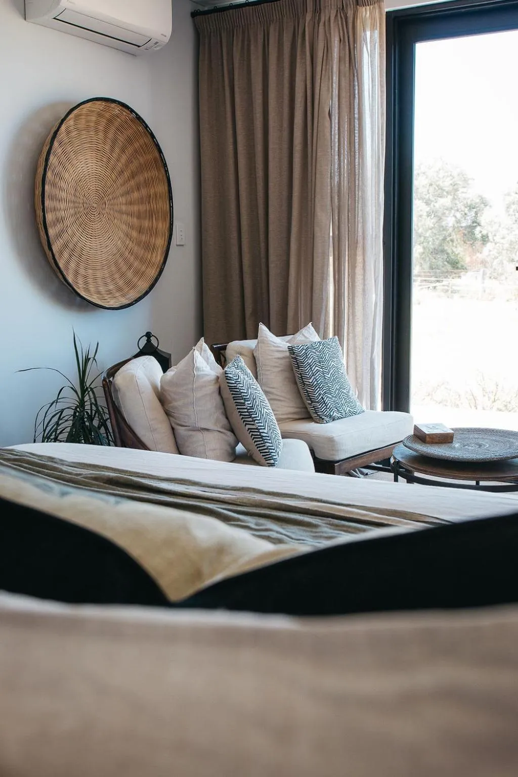 Seating area in Majuba Country Lodge