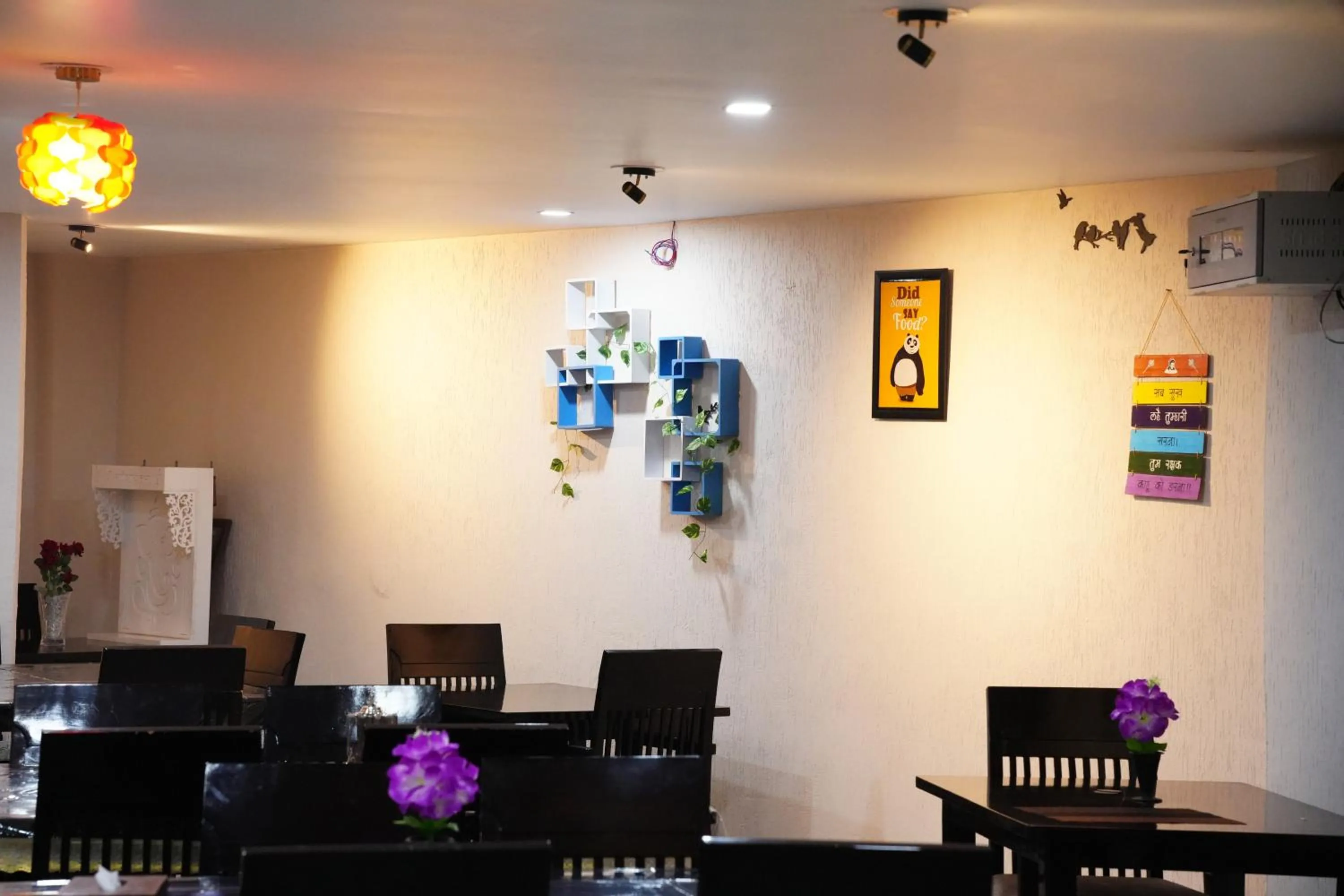 Restaurant/places to eat in PinnacleHouse kanatal Uttarakhand