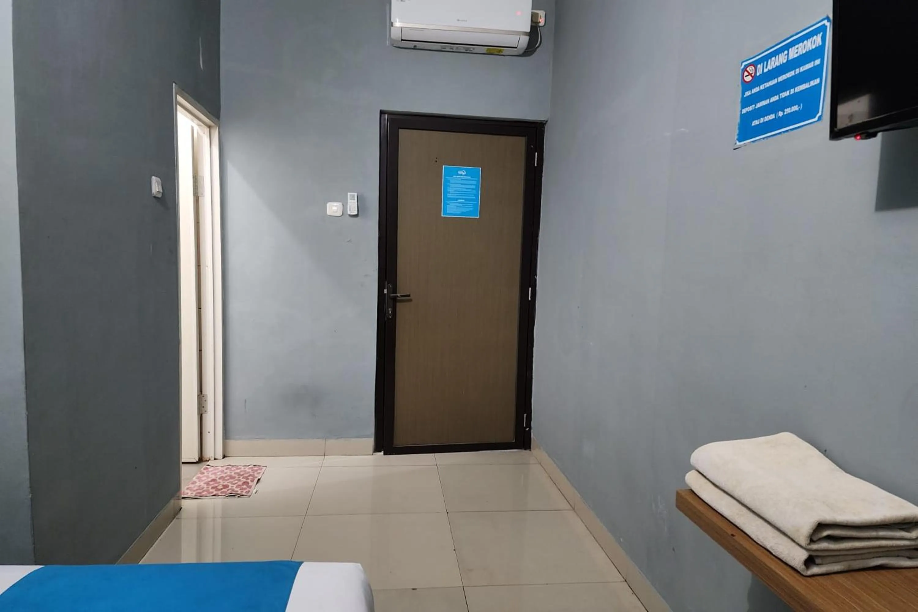 Photo of the whole room in BARADA ROOMS