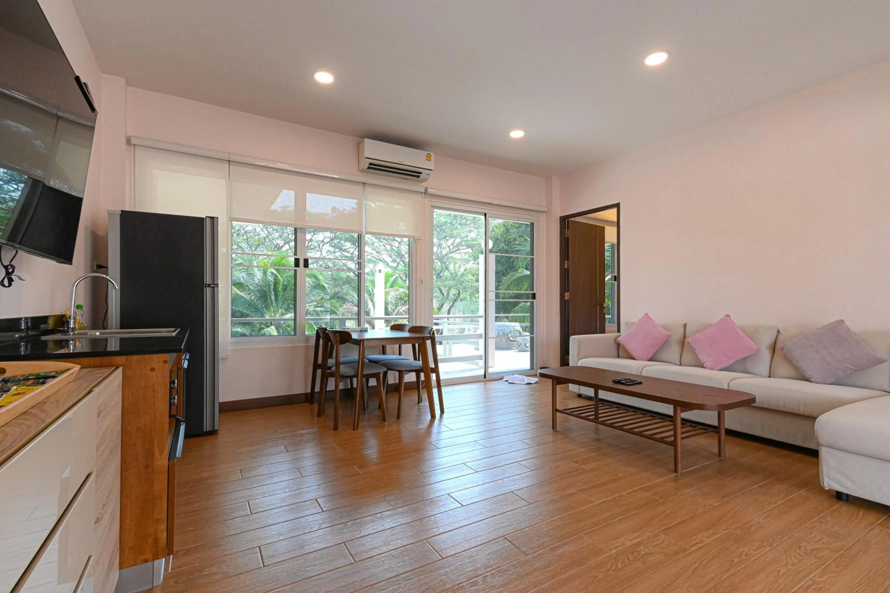 Kitchen or kitchenette in Suanphung Bonsai Village